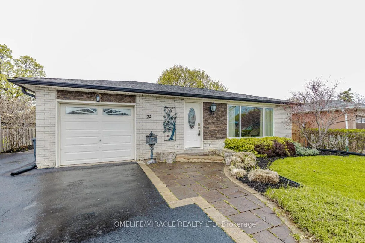 Photo 4 of 22 Brentwood Drive, Brampton, Avondale — HOMEH