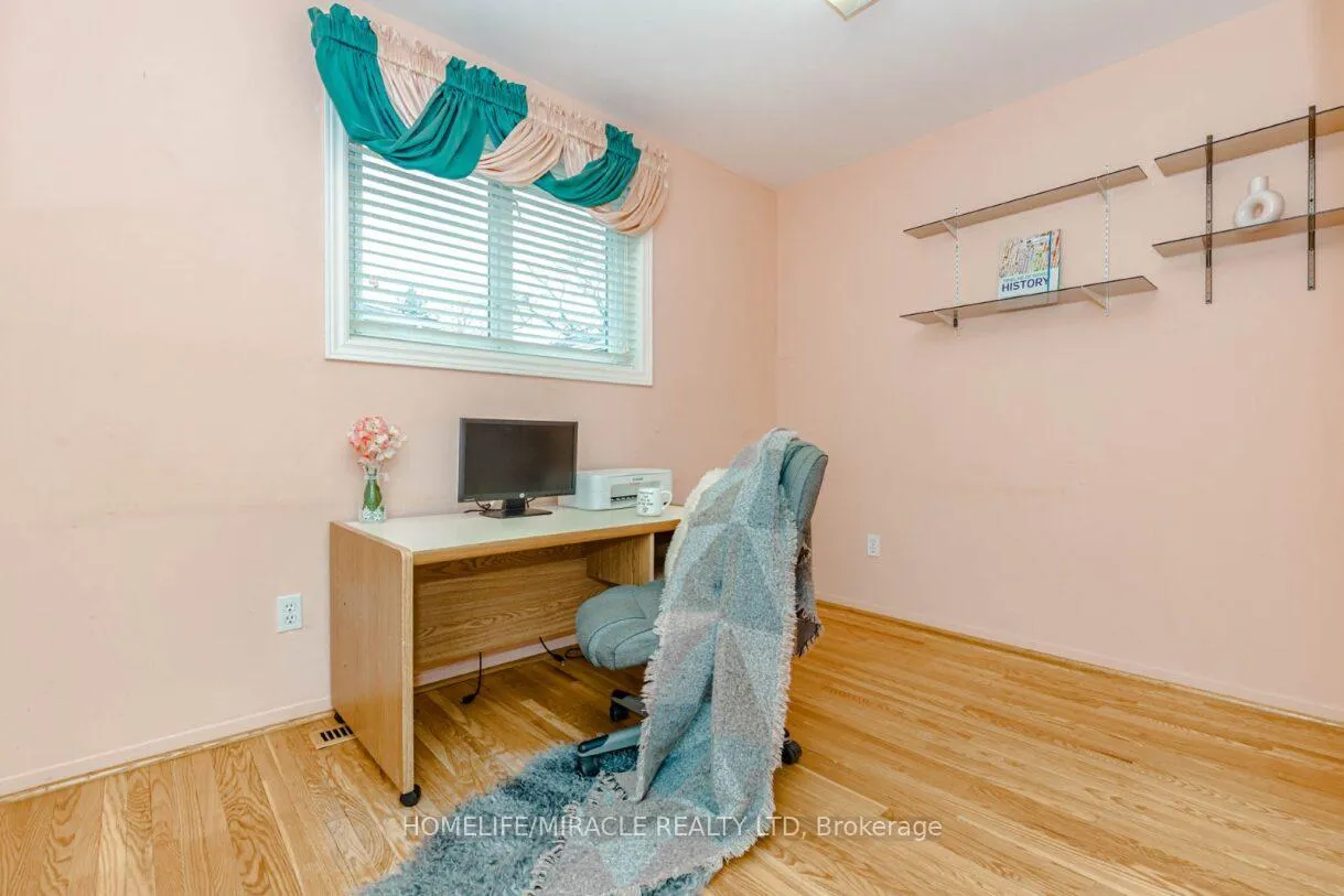 Photo 26 of 22 Brentwood Drive, Brampton, Avondale — HOMEH