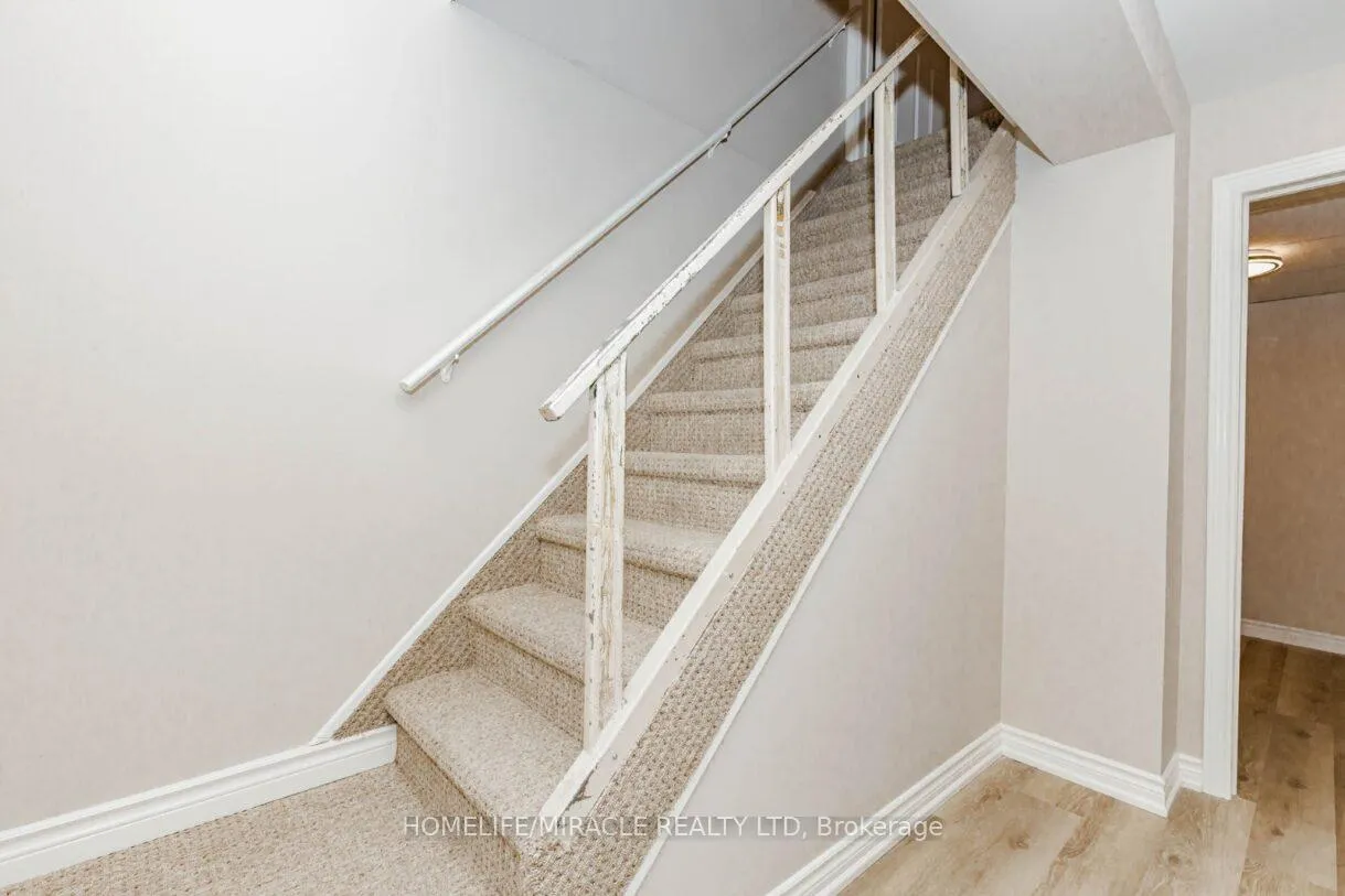Photo 30 of 22 Brentwood Drive, Brampton, Avondale — HOMEH