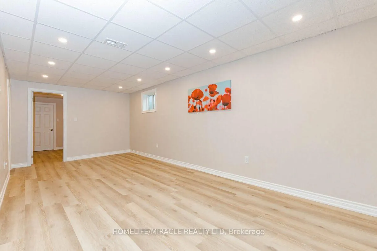 Photo 34 of 22 Brentwood Drive, Brampton, Avondale — HOMEH