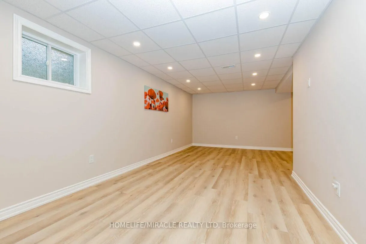 Photo 35 of 22 Brentwood Drive, Brampton, Avondale — HOMEH