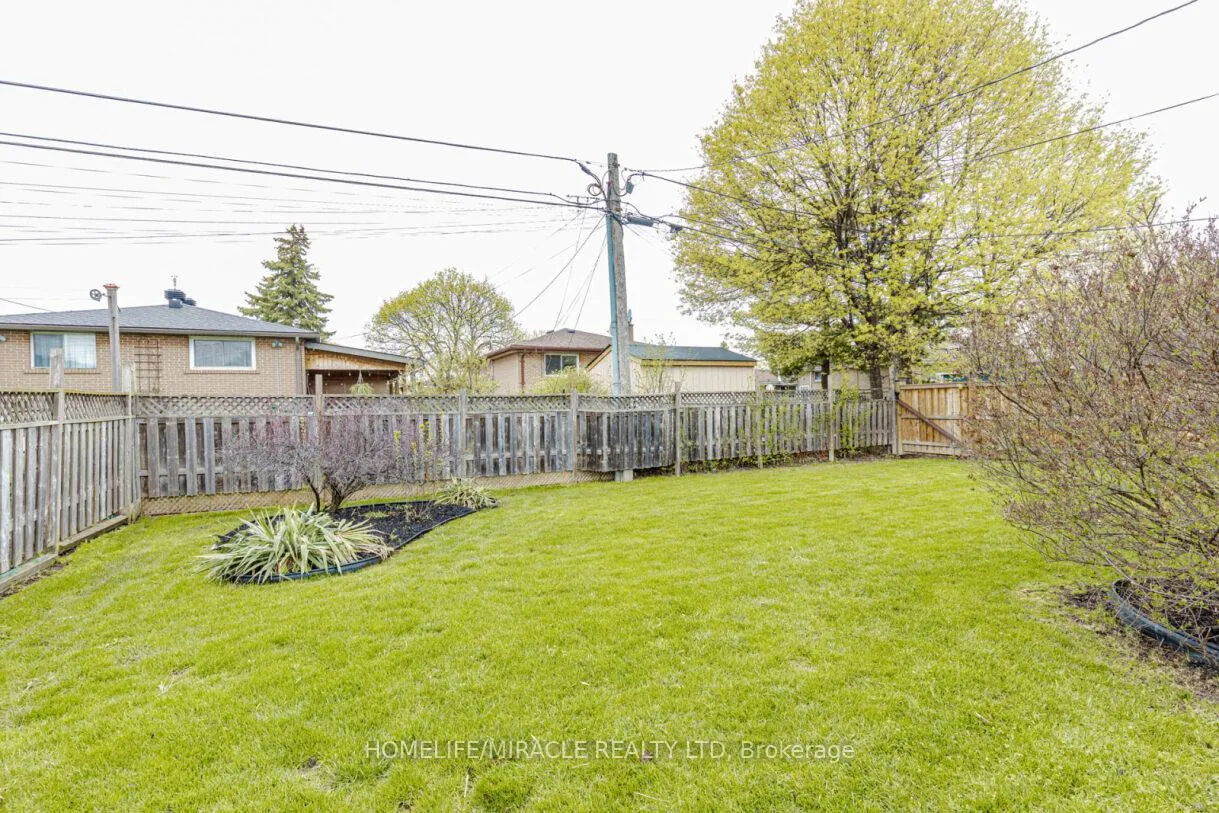 Photo 48 of 22 Brentwood Drive, Brampton, Avondale — HOMEH
