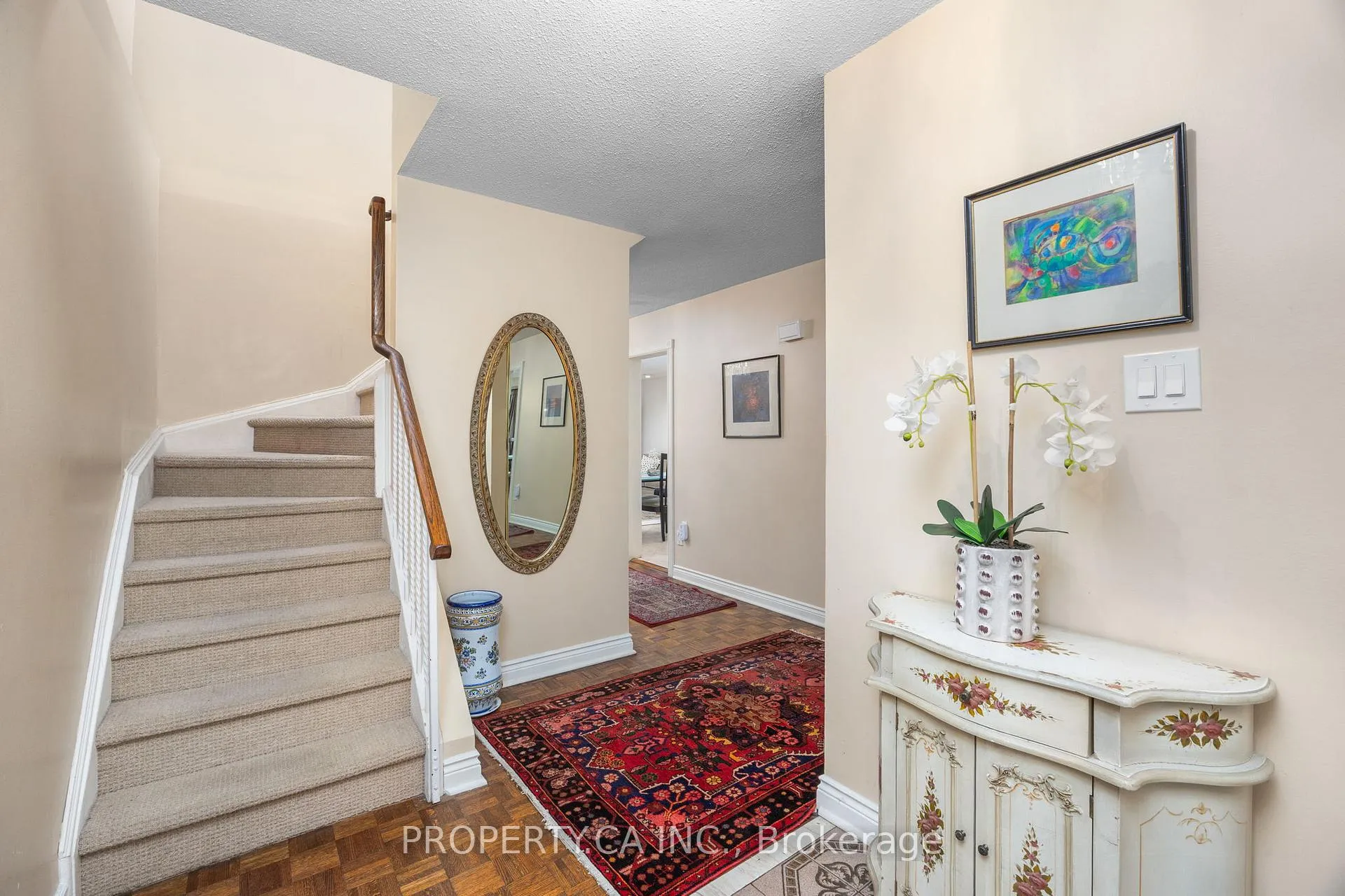 Photo 5 of 109 Lisa Crescent, Vaughan, Crestwood-Springfarm-Yorkhill — HOMEH