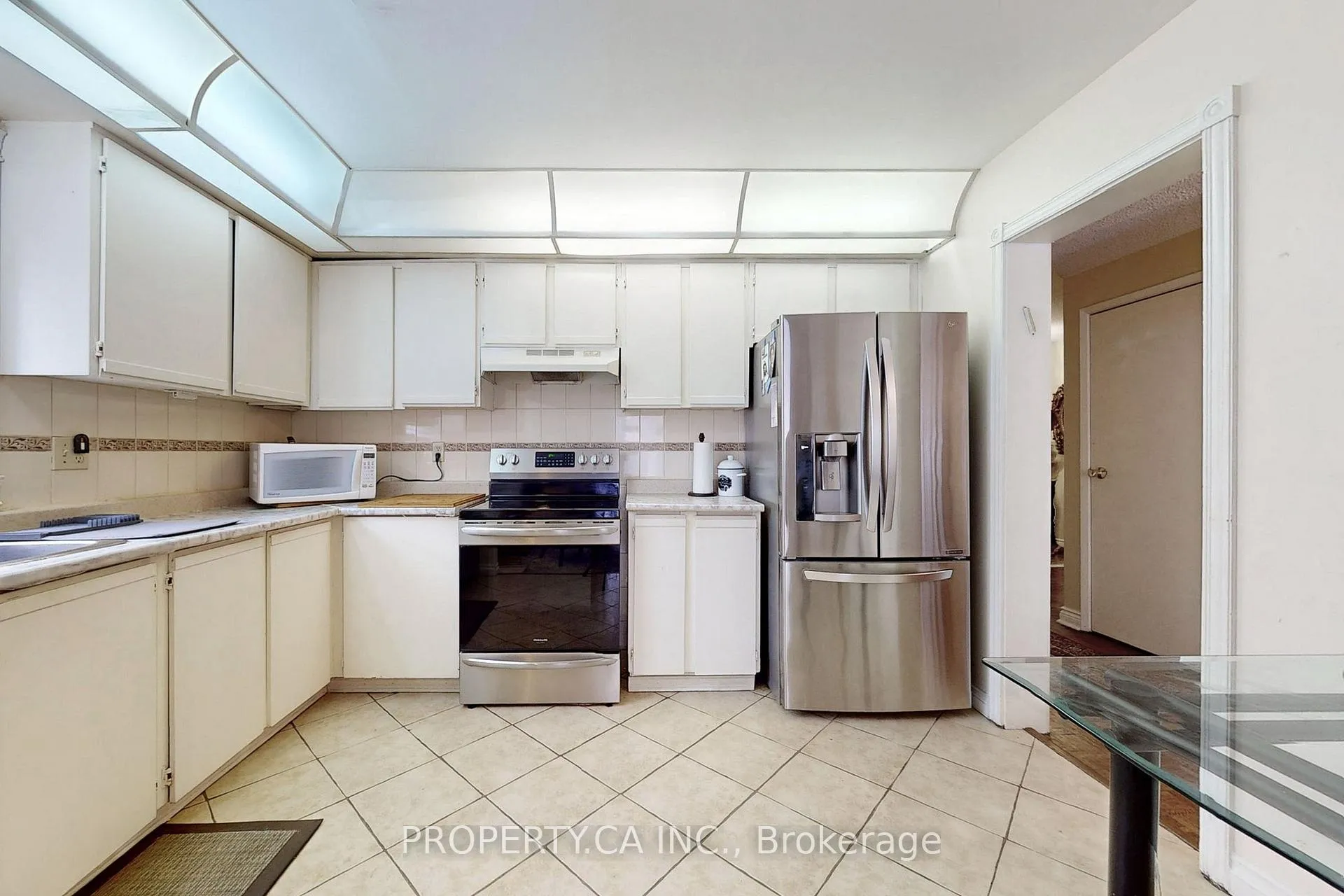 Photo 11 of 109 Lisa Crescent, Vaughan, Crestwood-Springfarm-Yorkhill — HOMEH