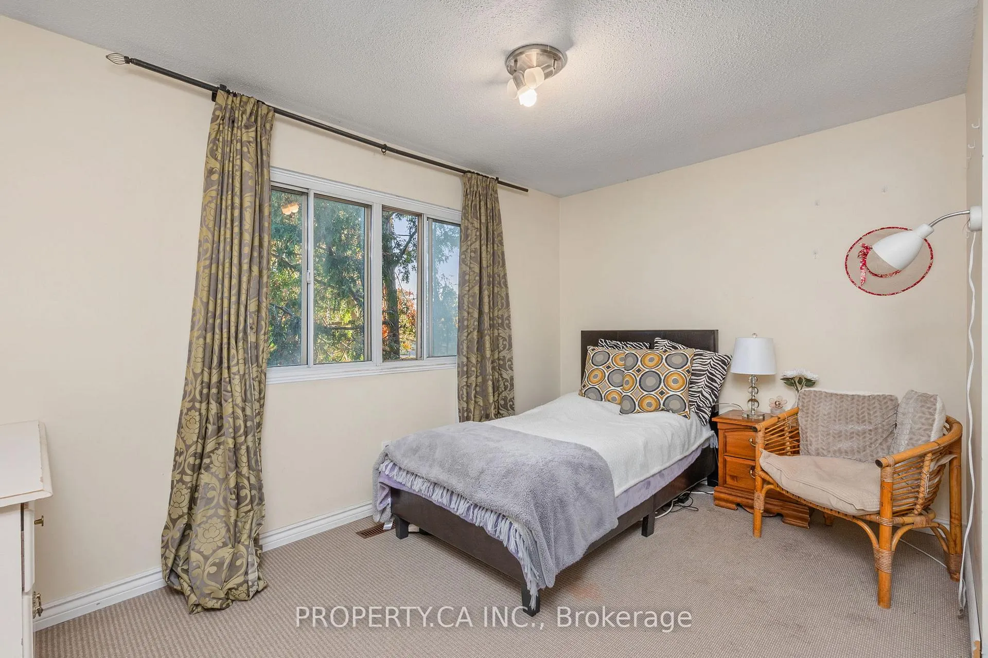 Photo 20 of 109 Lisa Crescent, Vaughan, Crestwood-Springfarm-Yorkhill — HOMEH