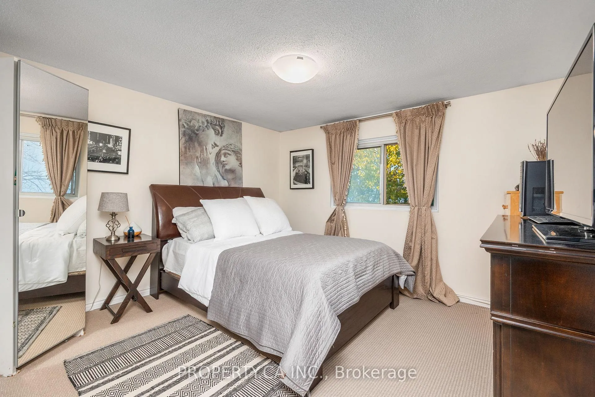 Photo 28 of 109 Lisa Crescent, Vaughan, Crestwood-Springfarm-Yorkhill — HOMEH