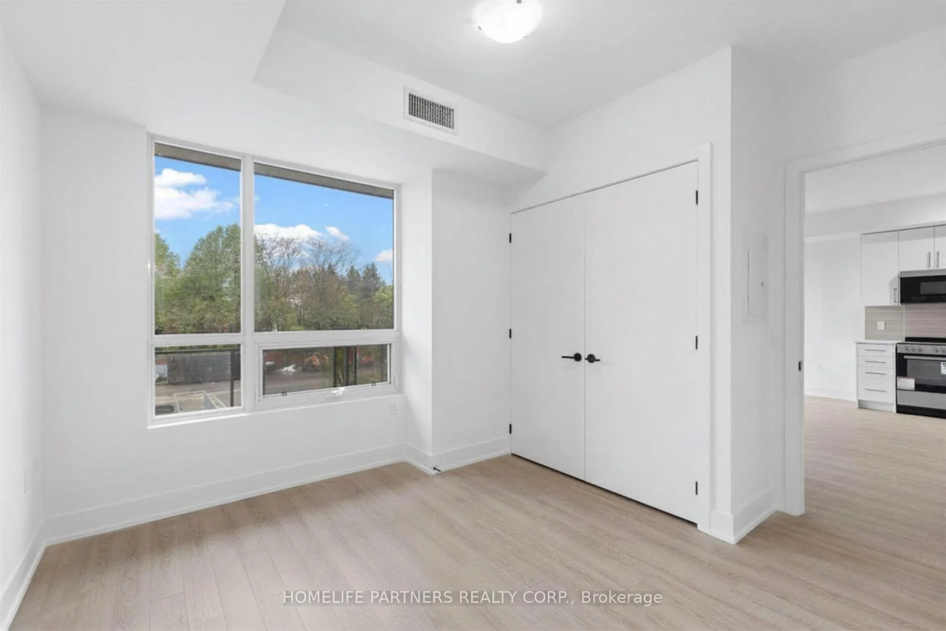 Photo 9 of Unit 206, 2075 King Road, King, King City — HOMEH