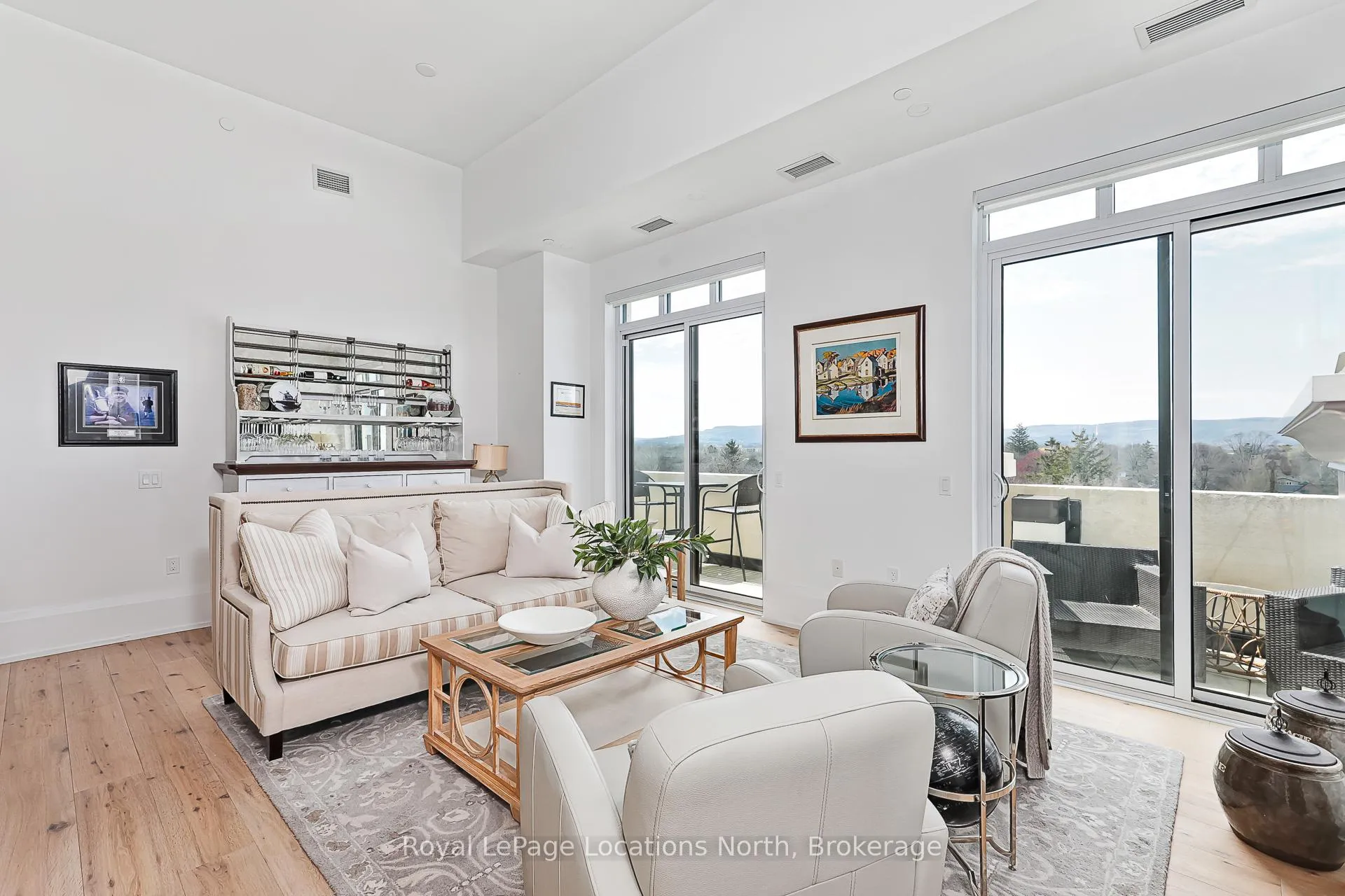 Photo 5 of Unit 609, 1 Hume Street E, Collingwood — HOMEH