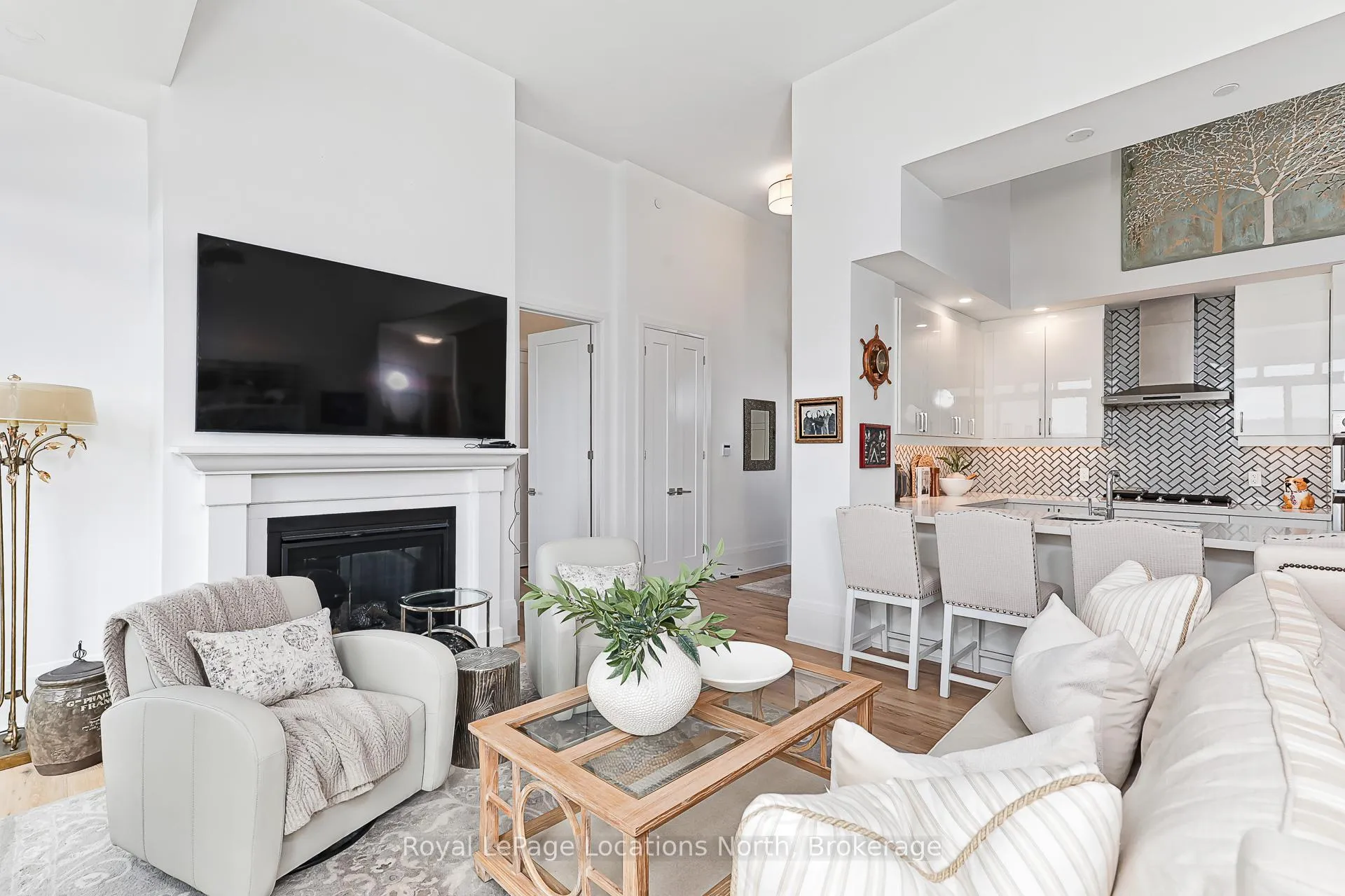 Photo 7 of Unit 609, 1 Hume Street E, Collingwood — HOMEH