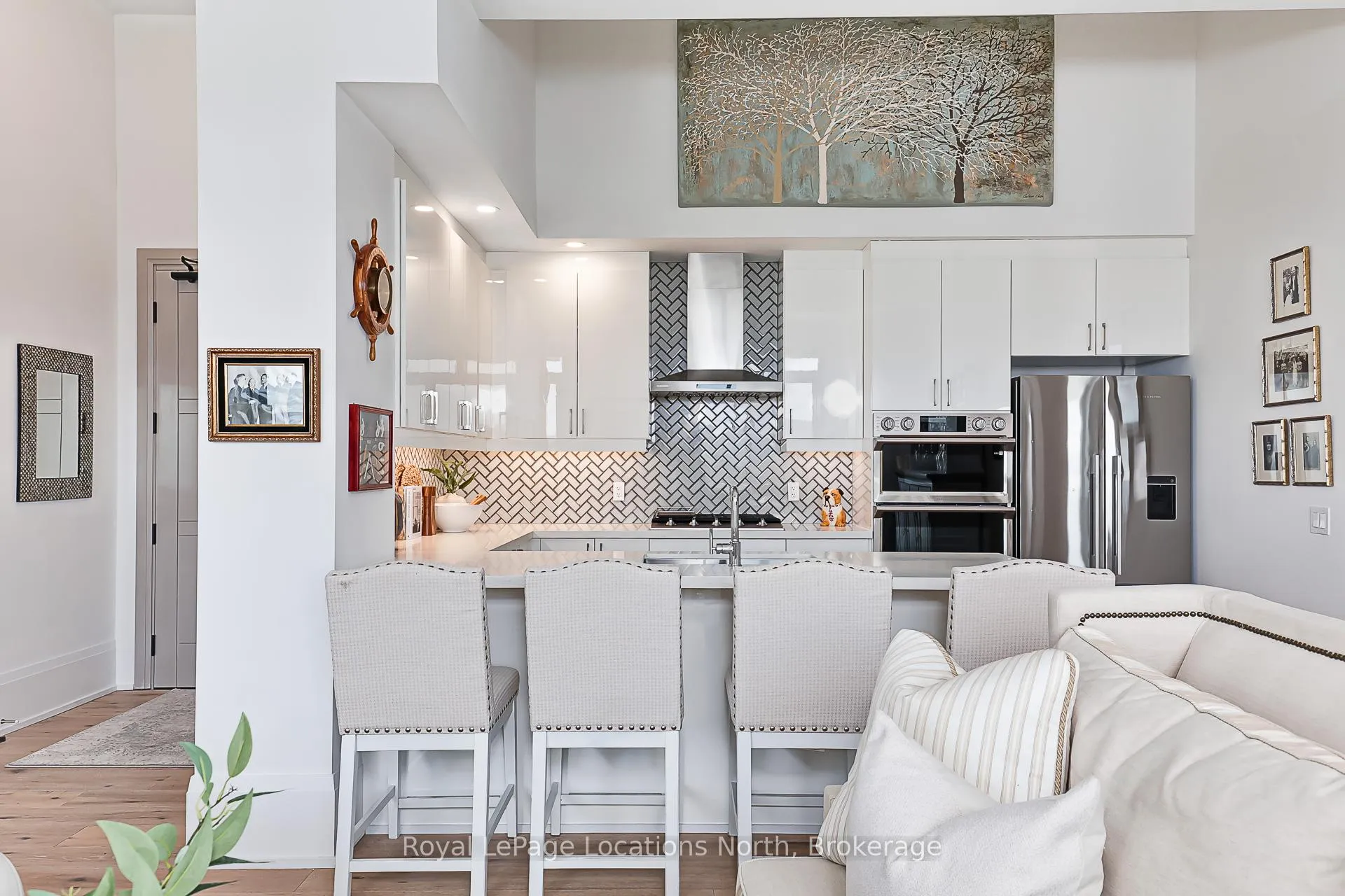 Photo 8 of Unit 609, 1 Hume Street E, Collingwood — HOMEH