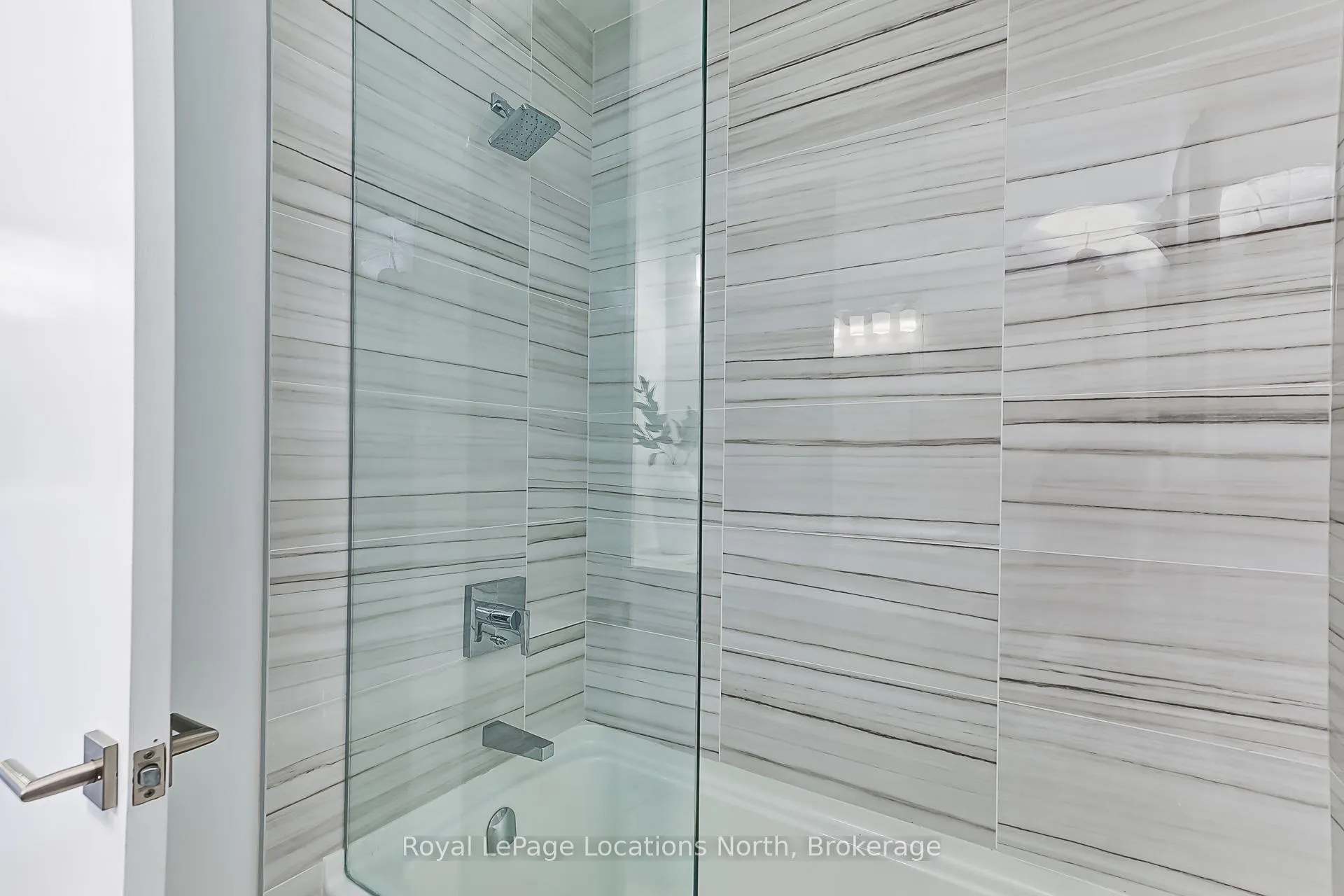 Photo 16 of Unit 609, 1 Hume Street E, Collingwood — HOMEH