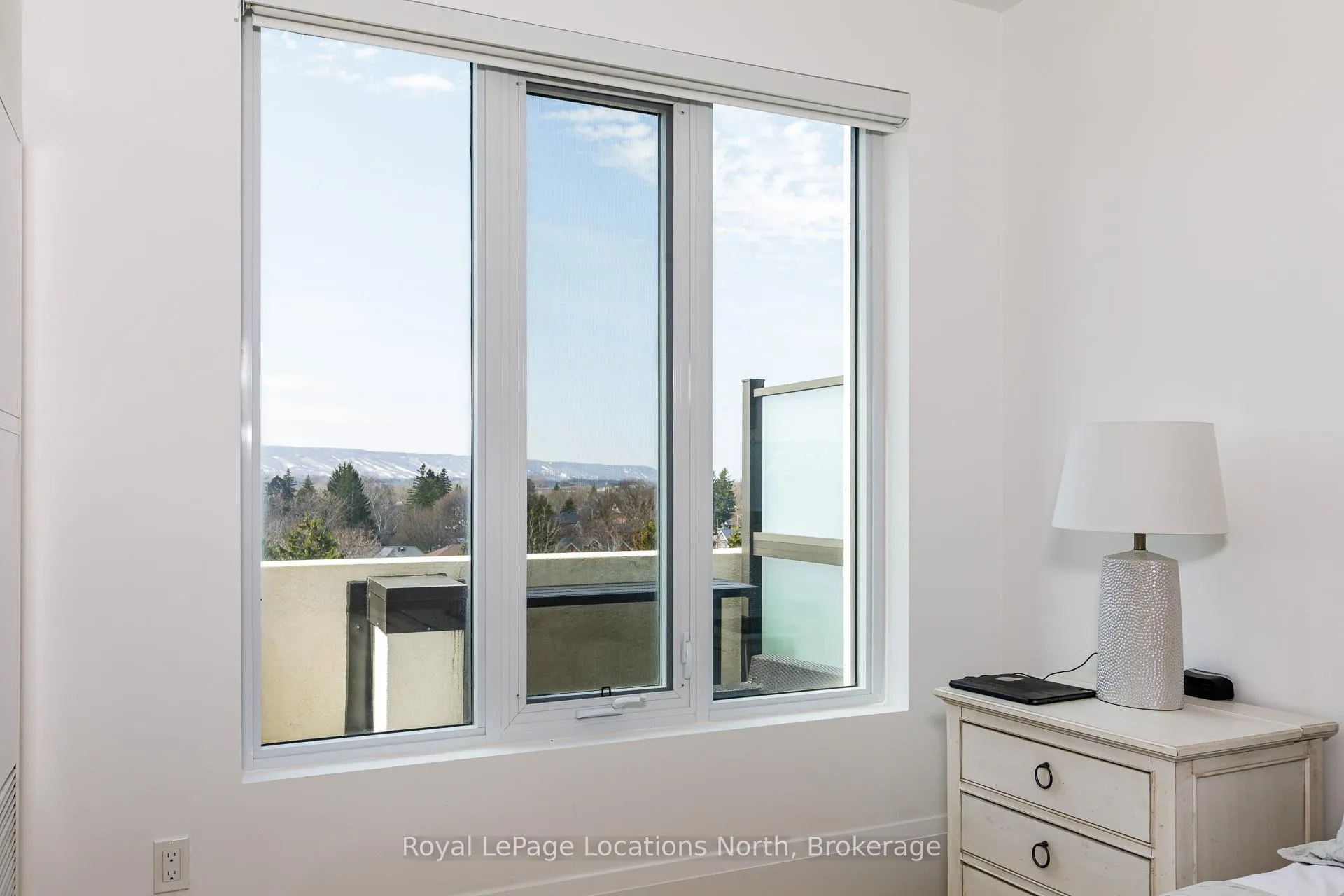 Photo 21 of Unit 609, 1 Hume Street E, Collingwood — HOMEH