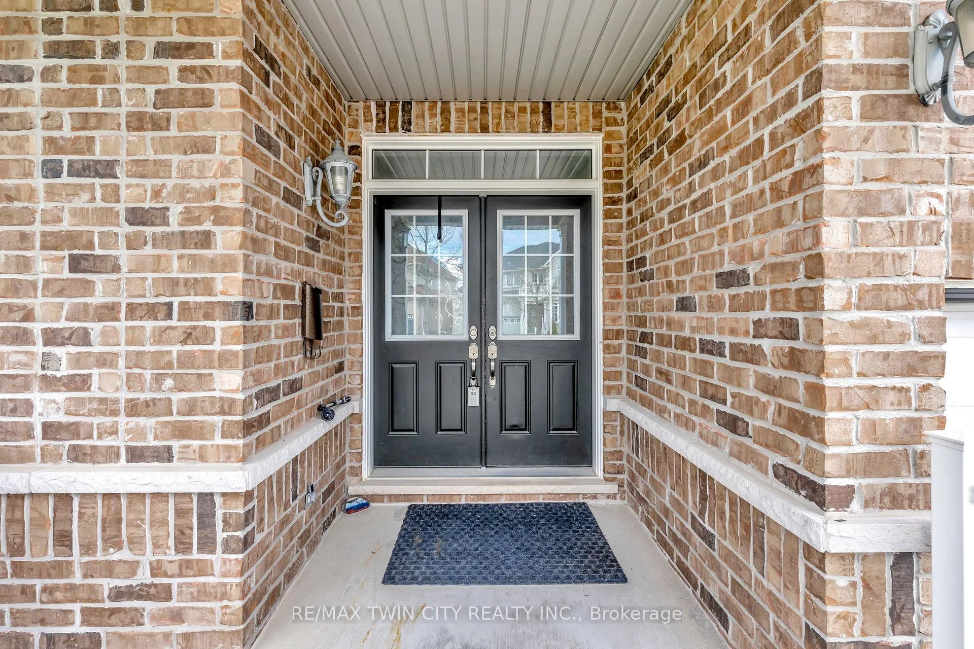 Photo 2 of 513 Terrington Crescent, Kitchener — HOMEH