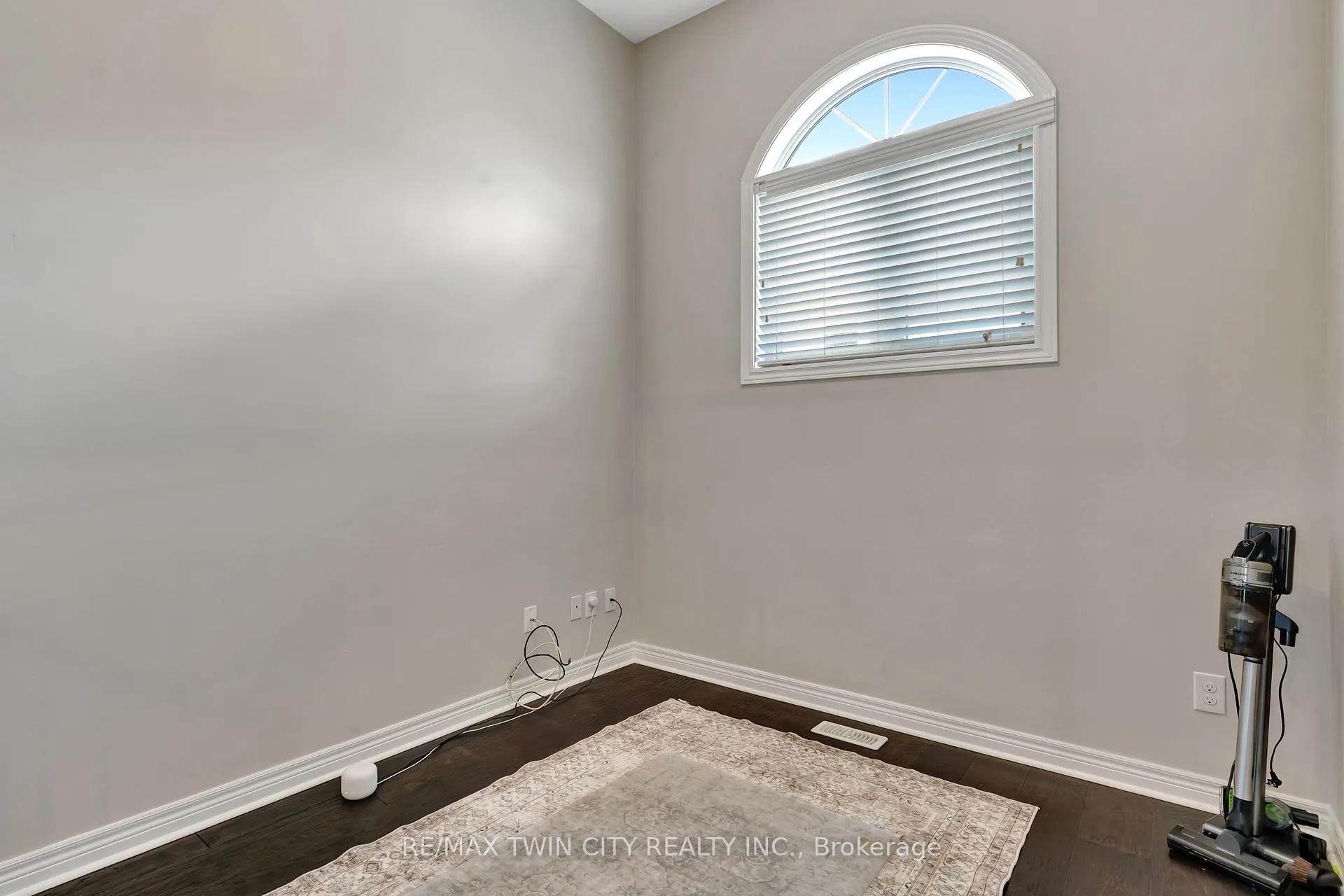 Photo 21 of 513 Terrington Crescent, Kitchener — HOMEH