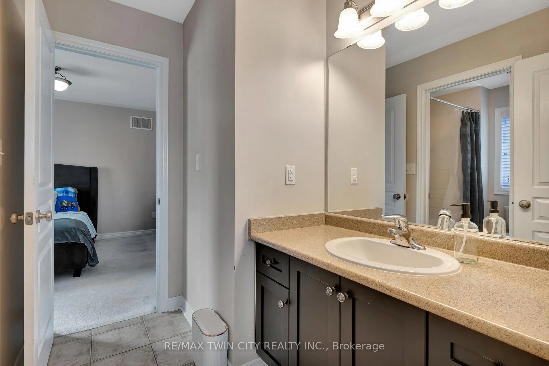 Photo 31 of 513 Terrington Crescent, Kitchener — HOMEH