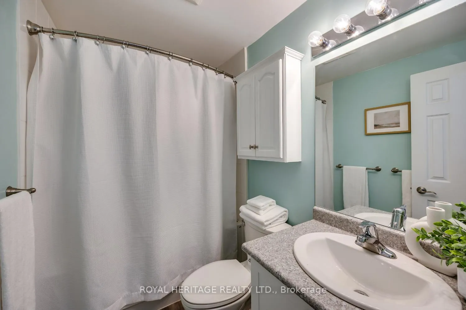 Photo 36 of Unit 2, 721 Cricklewood Drive, Oshawa, Pinecrest — HOMEH