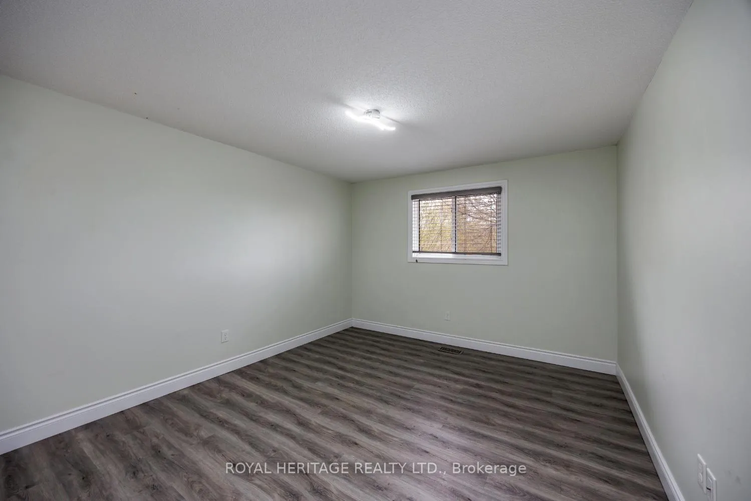 Photo 39 of Unit 2, 721 Cricklewood Drive, Oshawa, Pinecrest — HOMEH