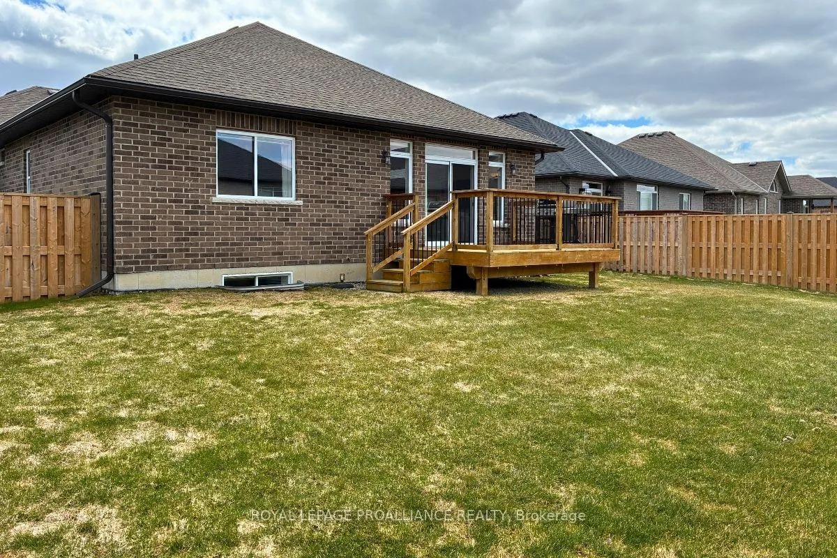 Photo 2 of 83 Covington Crescent, Belleville, Thurlow Ward — HOMEH
