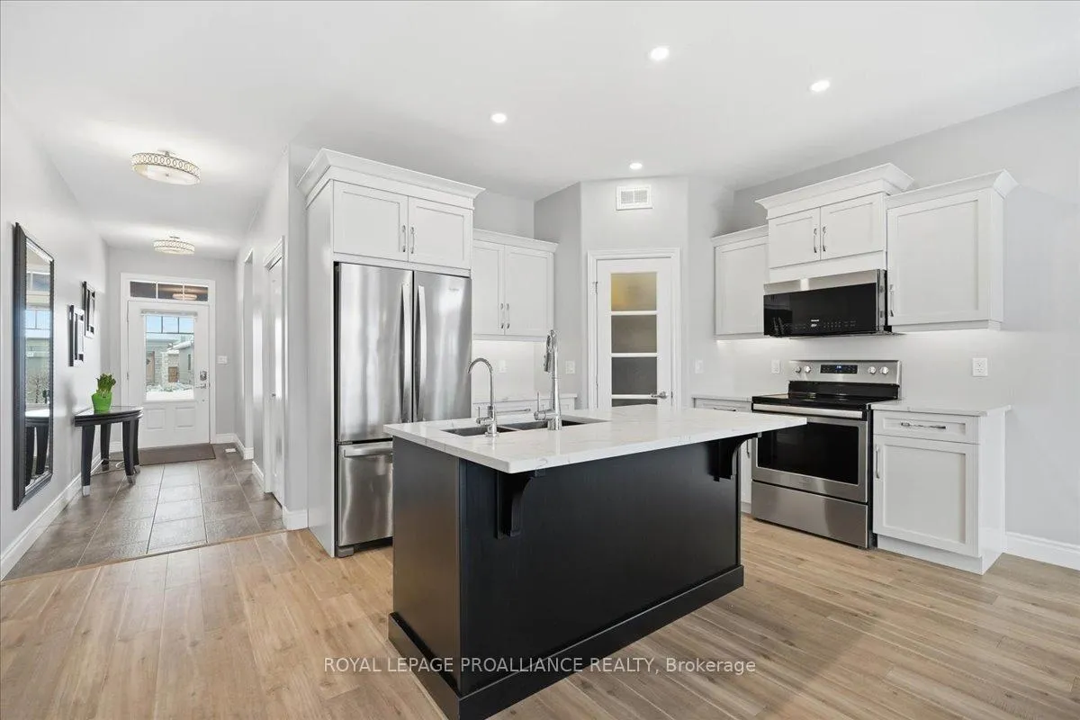 Photo 5 of 83 Covington Crescent, Belleville, Thurlow Ward — HOMEH