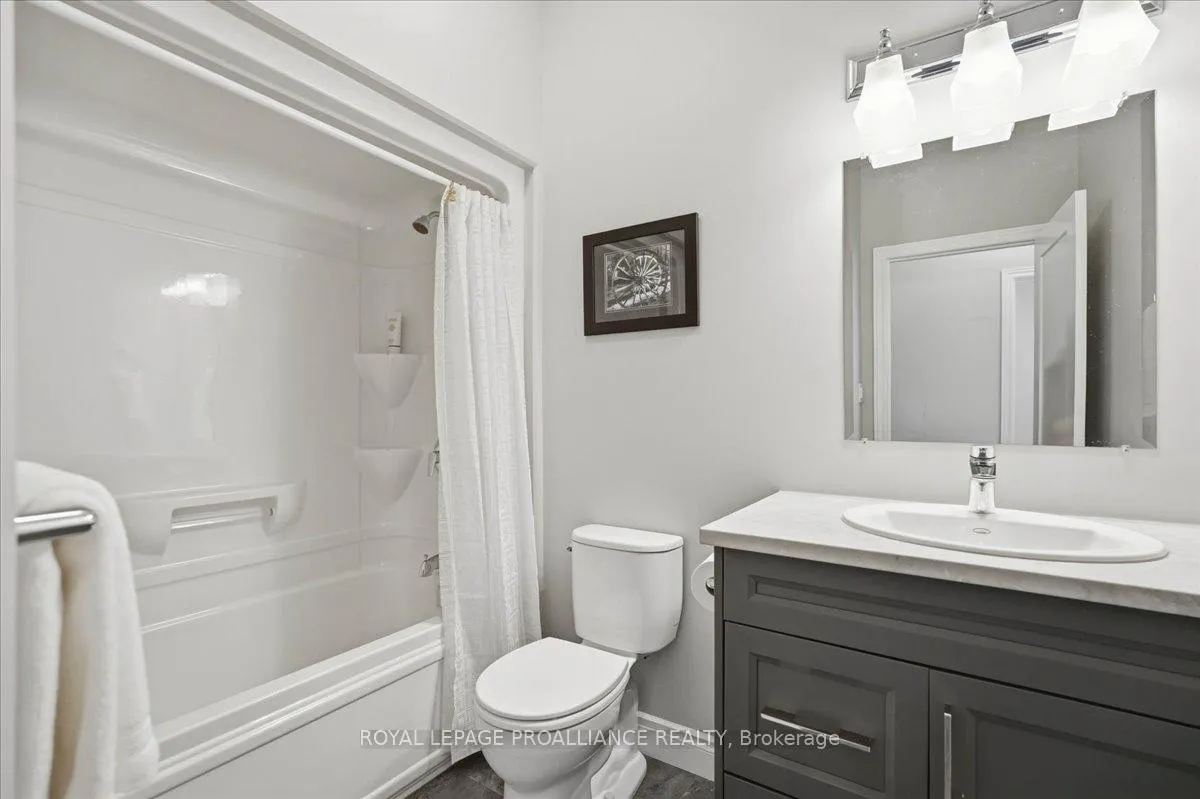 Photo 17 of 83 Covington Crescent, Belleville, Thurlow Ward — HOMEH