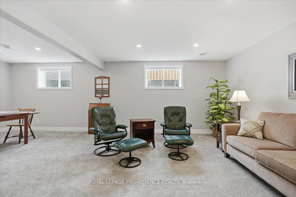 Photo 25 of 83 Covington Crescent, Belleville, Thurlow Ward — HOMEH