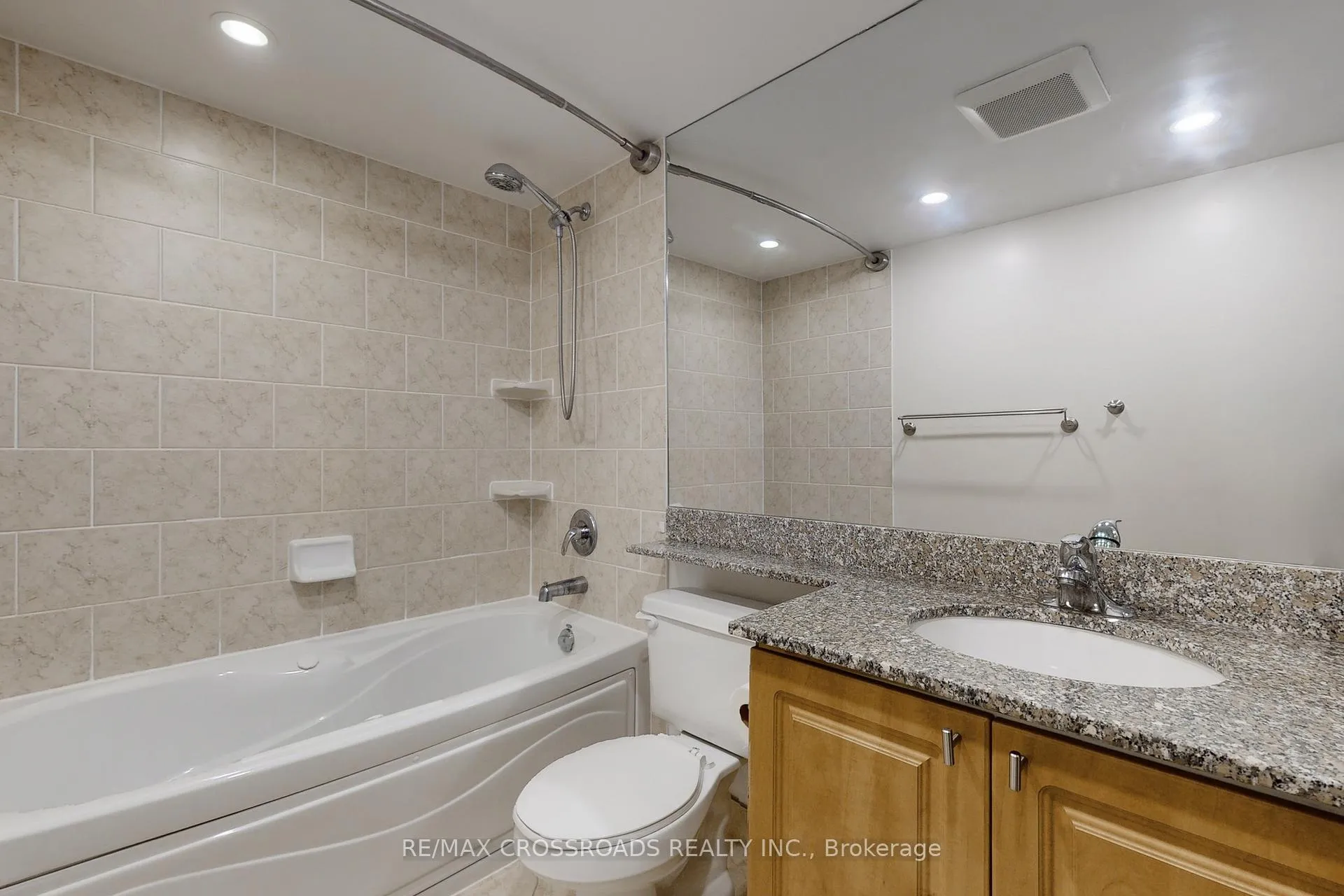 Photo 15 of Unit 1631, 33 Cox Boulevard, Markham, Unionville — HOMEH