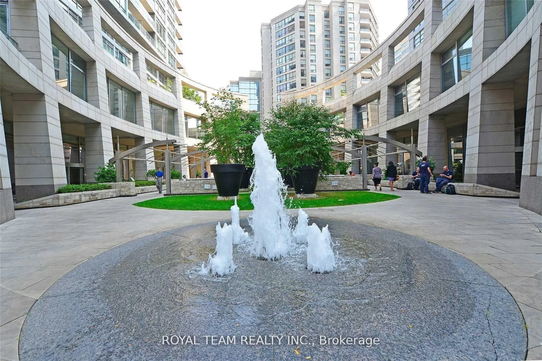 Photo 3 of Unit 2312, 2181 Yonge Street, Toronto, Mount Pleasant East — HOMEH