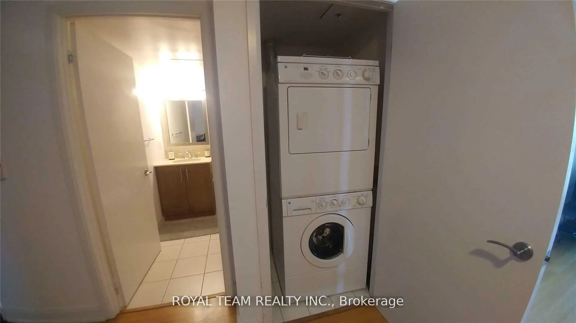 Photo 11 of Unit 2312, 2181 Yonge Street, Toronto, Mount Pleasant East — HOMEH