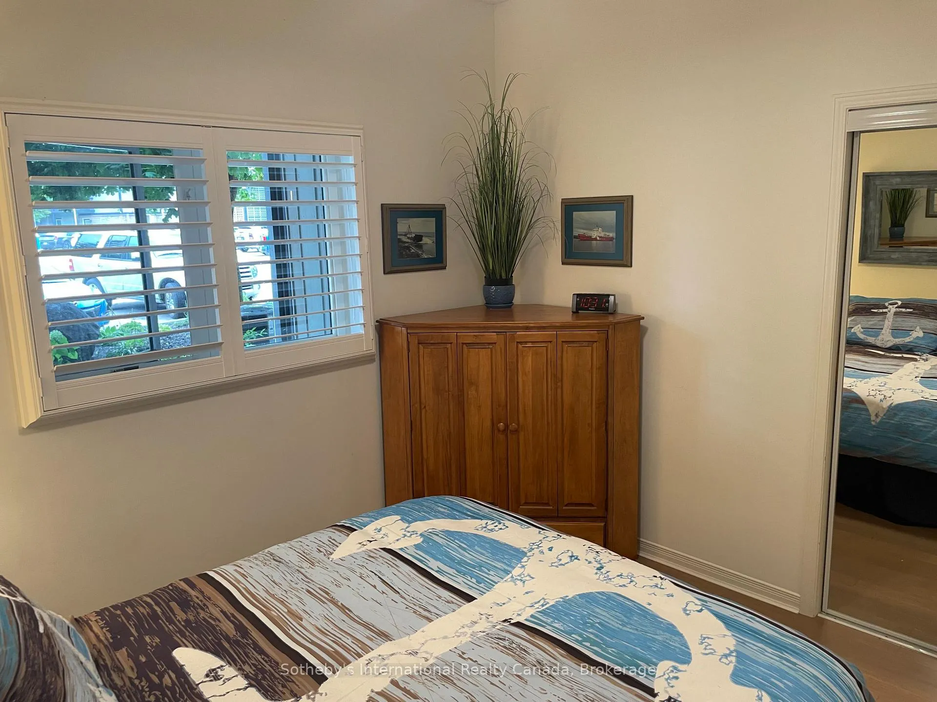 Photo 13 of 432 Mariners Way, Collingwood — HOMEH