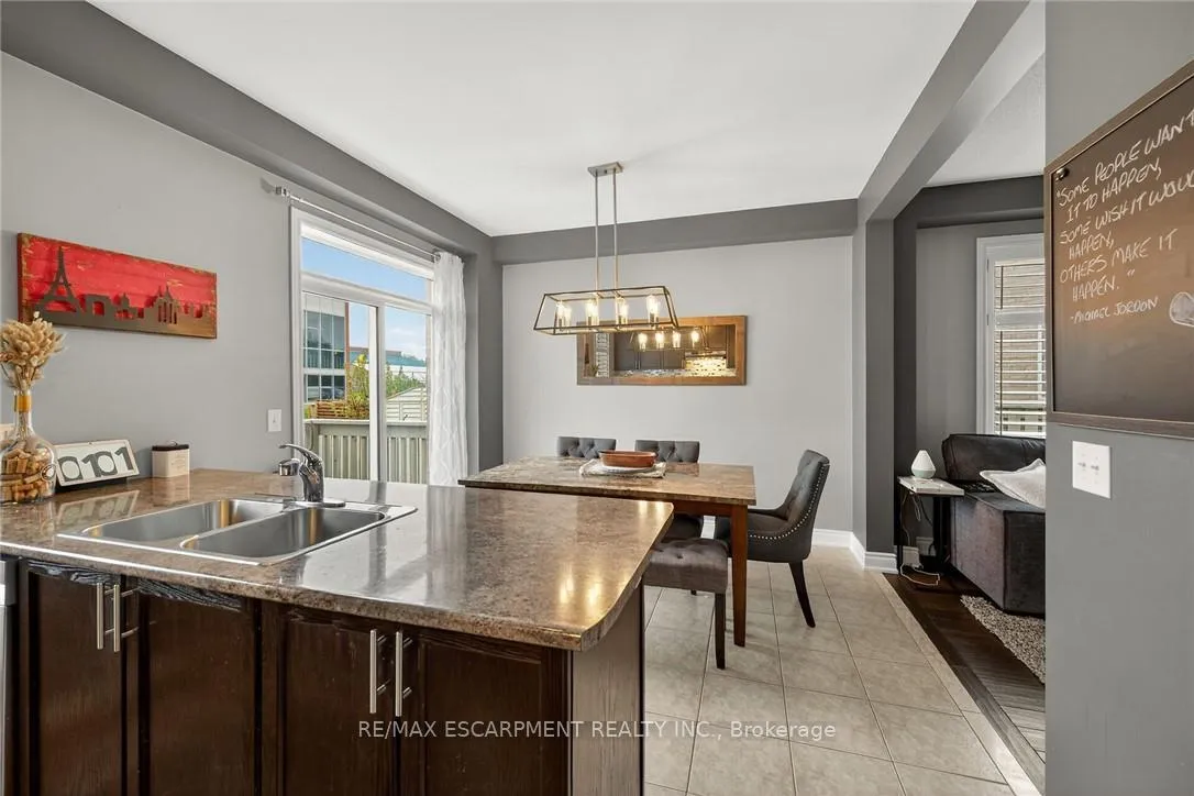Photo 19 of 100 Narbonne Crescent, Hamilton, Stoney Creek Mountain — HOMEH