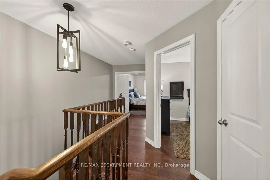 Photo 32 of 100 Narbonne Crescent, Hamilton, Stoney Creek Mountain — HOMEH
