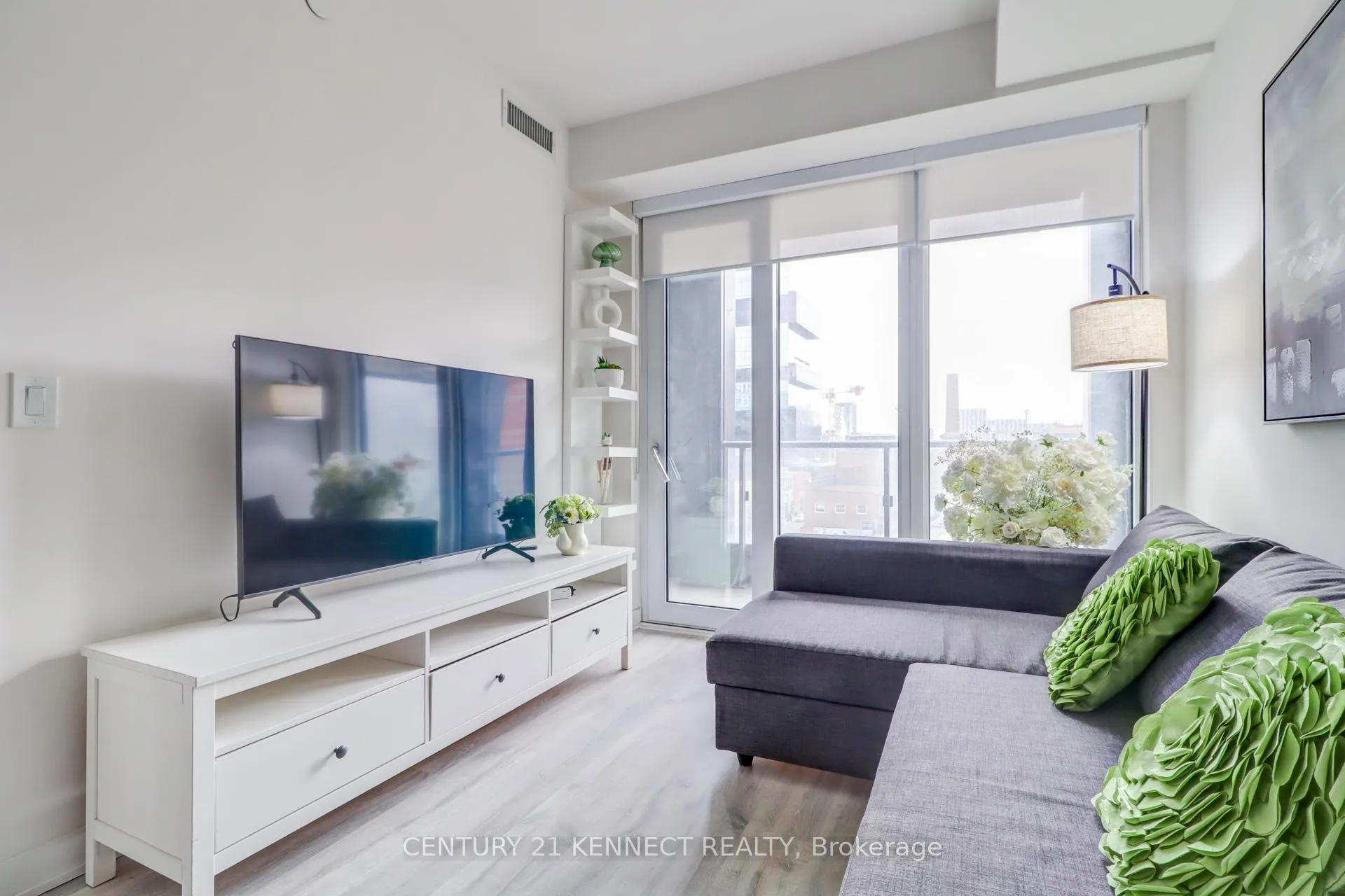 Photo 3 of Unit 504, 70 Princess Street, Toronto, Waterfront Communities — HOMEH
