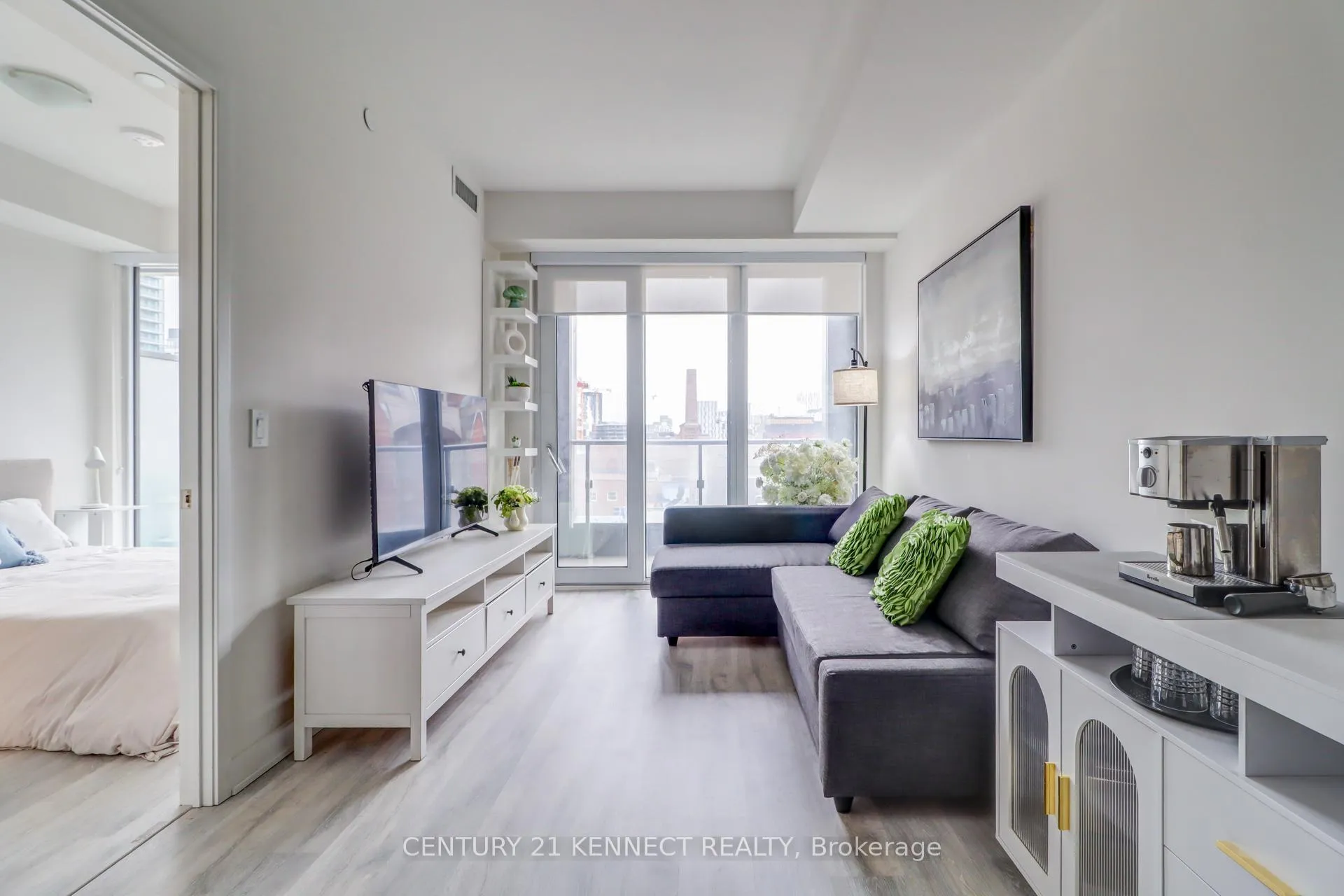 Photo 5 of Unit 504, 70 Princess Street, Toronto, Waterfront Communities — HOMEH