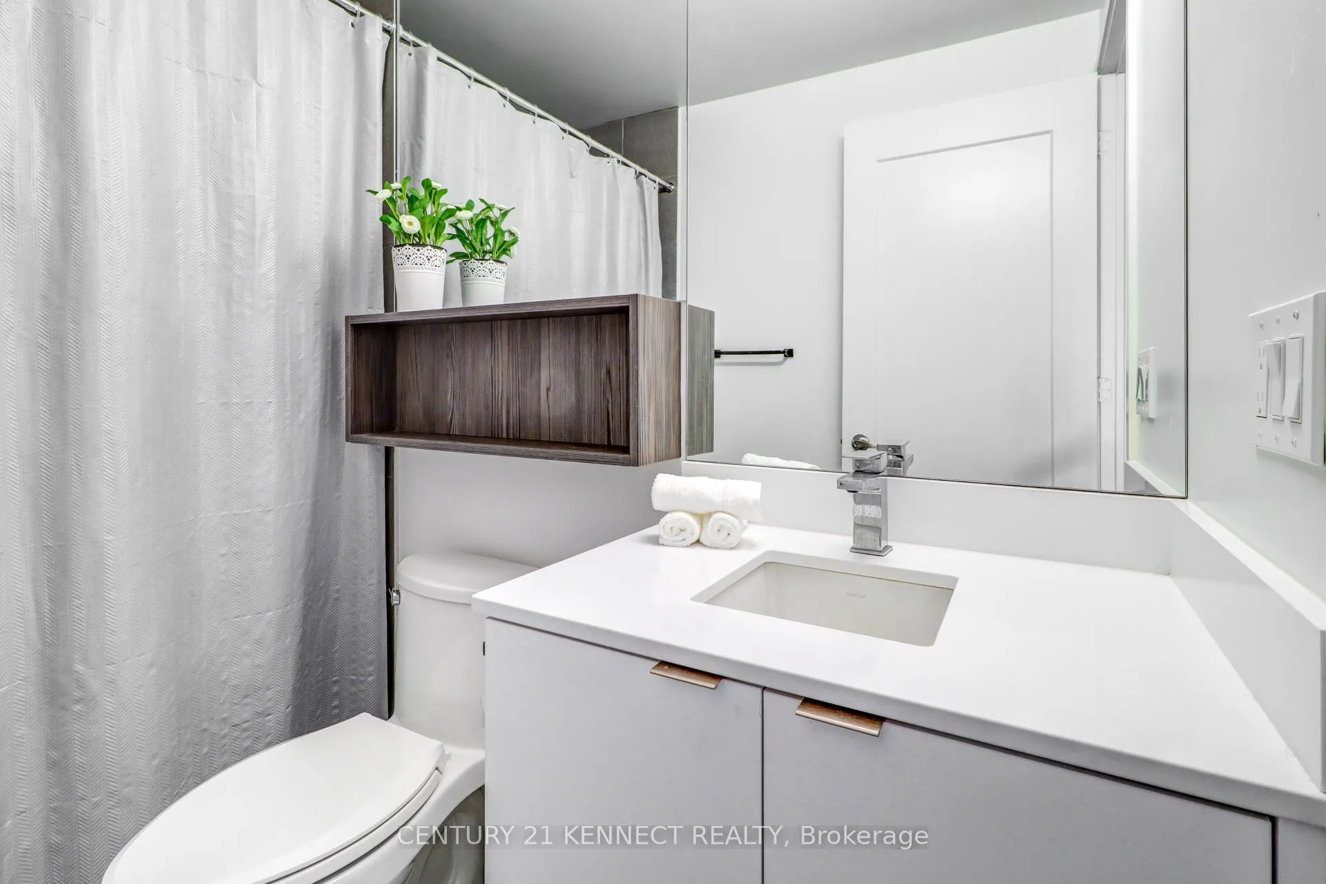 Photo 13 of Unit 504, 70 Princess Street, Toronto, Waterfront Communities — HOMEH