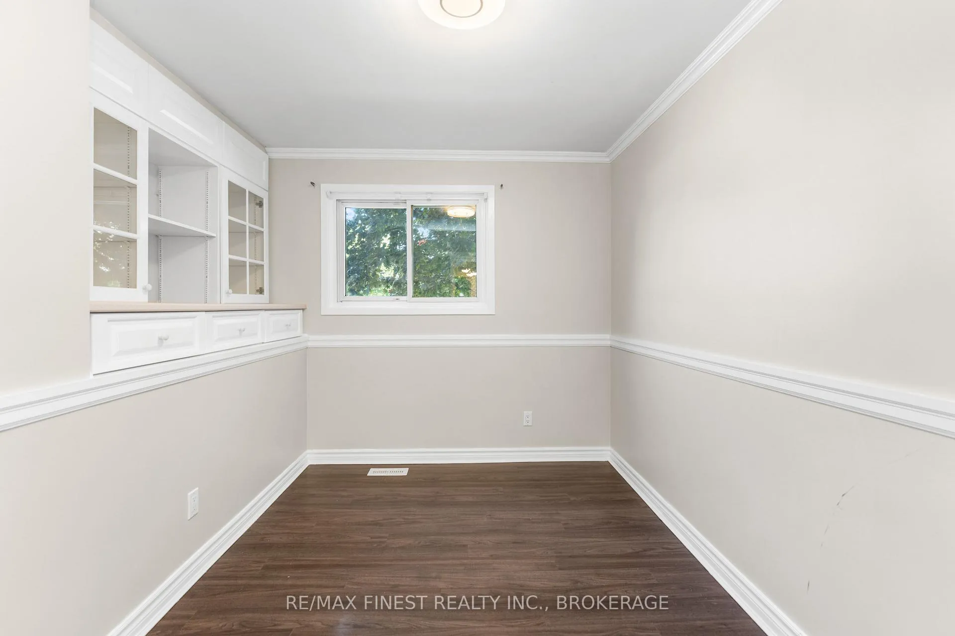 Photo 19 of 52 Windsor Drive, Brockville — HOMEH