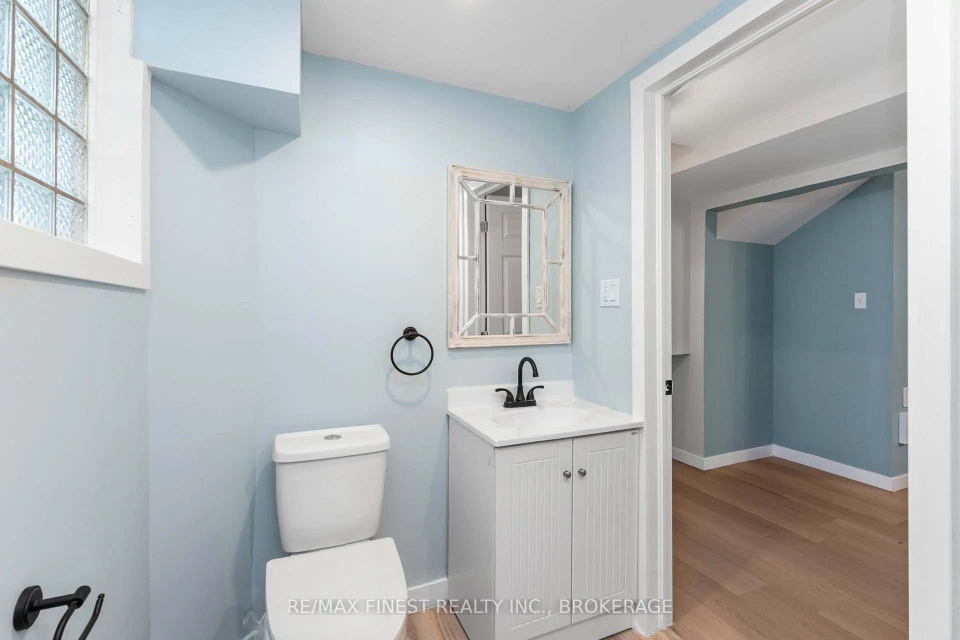 Photo 38 of 52 Windsor Drive, Brockville — HOMEH