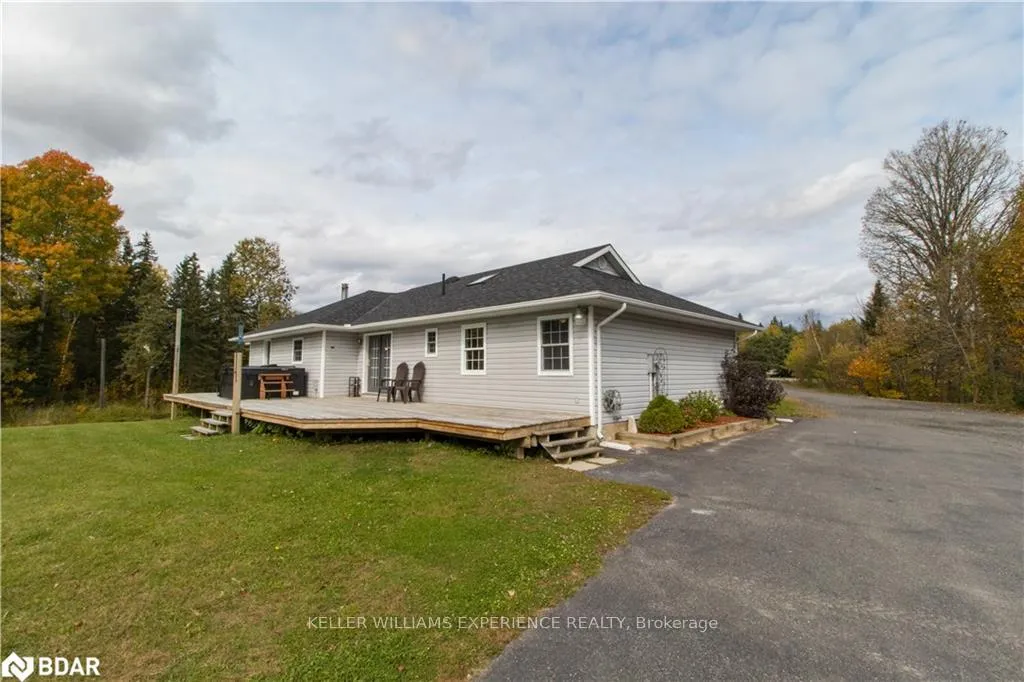 Photo 4 of 11153 522 Highway, Parry Sound Remote Area, Arnstein — HOMEH