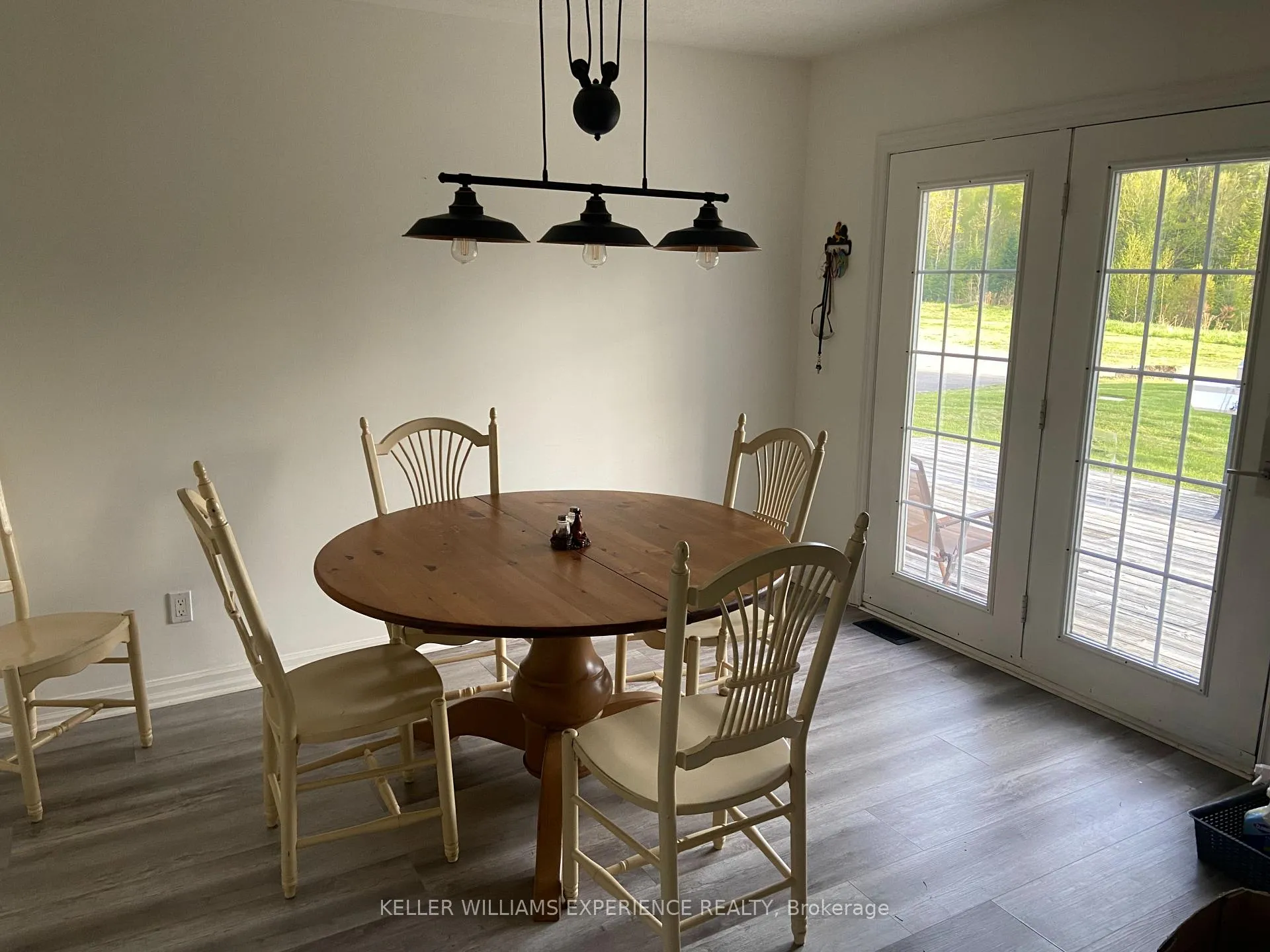 Photo 15 of 11153 522 Highway, Parry Sound Remote Area, Arnstein — HOMEH