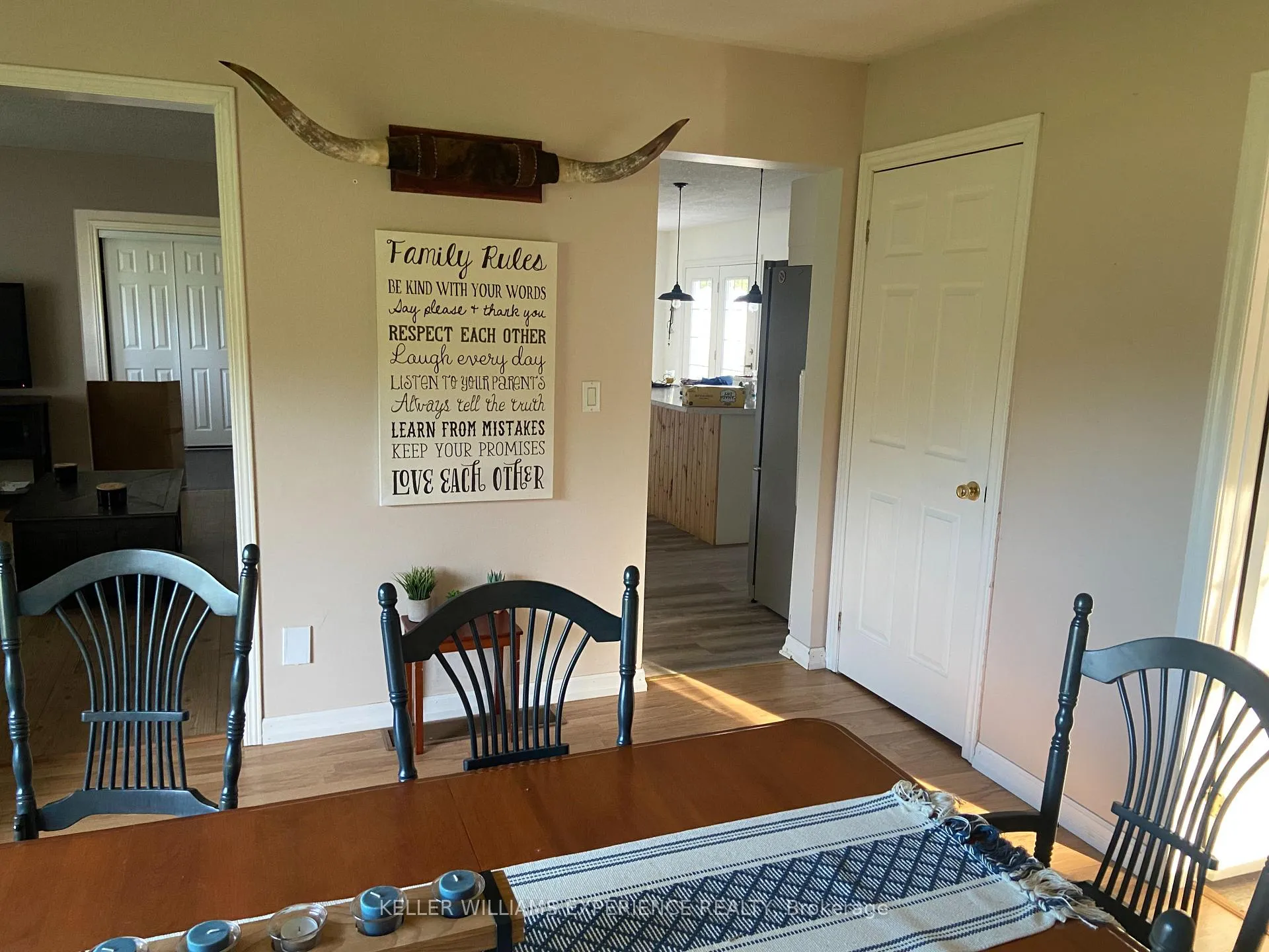 Photo 17 of 11153 522 Highway, Parry Sound Remote Area, Arnstein — HOMEH