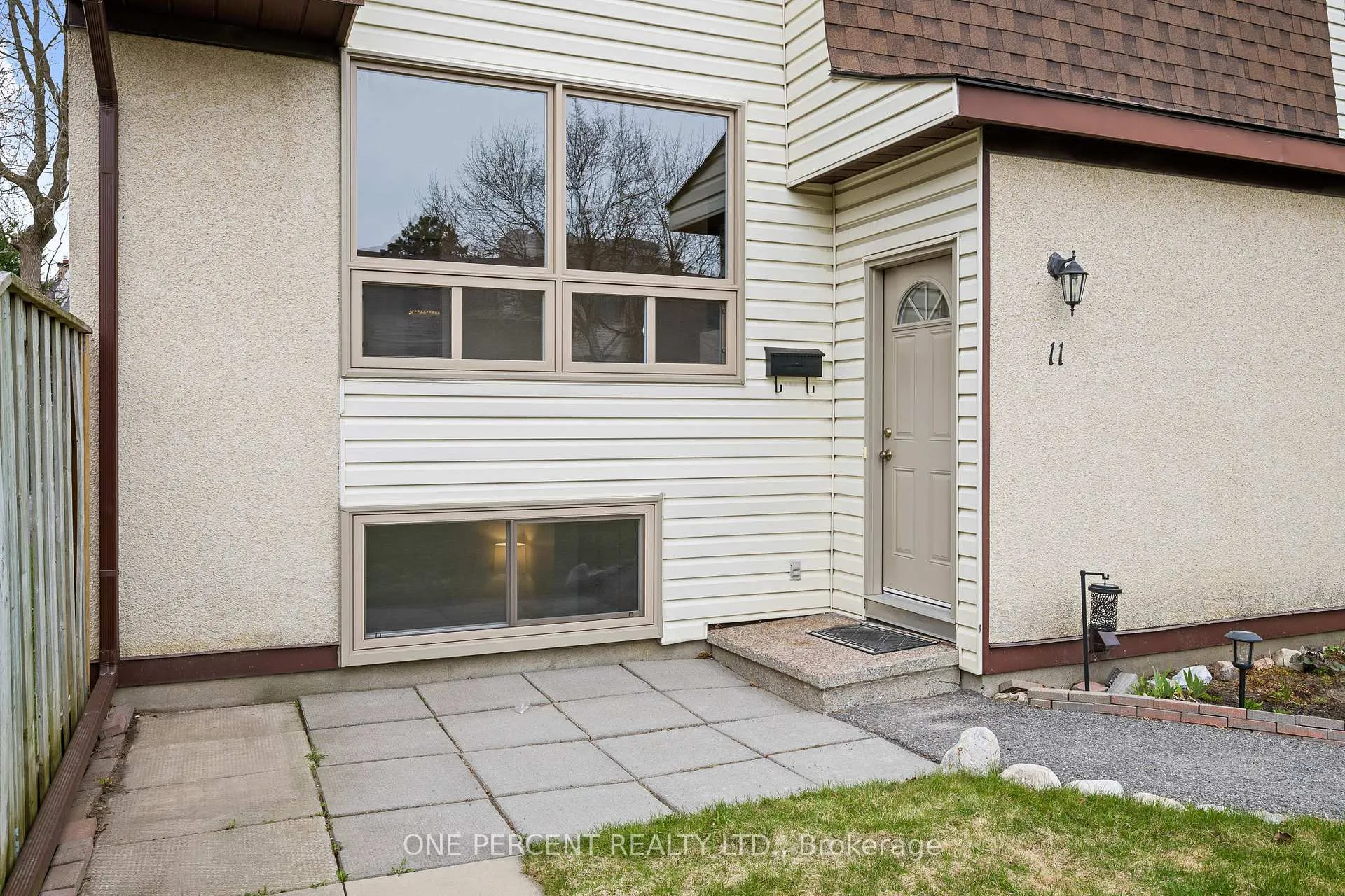 Photo 2 of Unit 11, 2640 Draper Avenue, Ottawa, Redwood Park — HOMEH