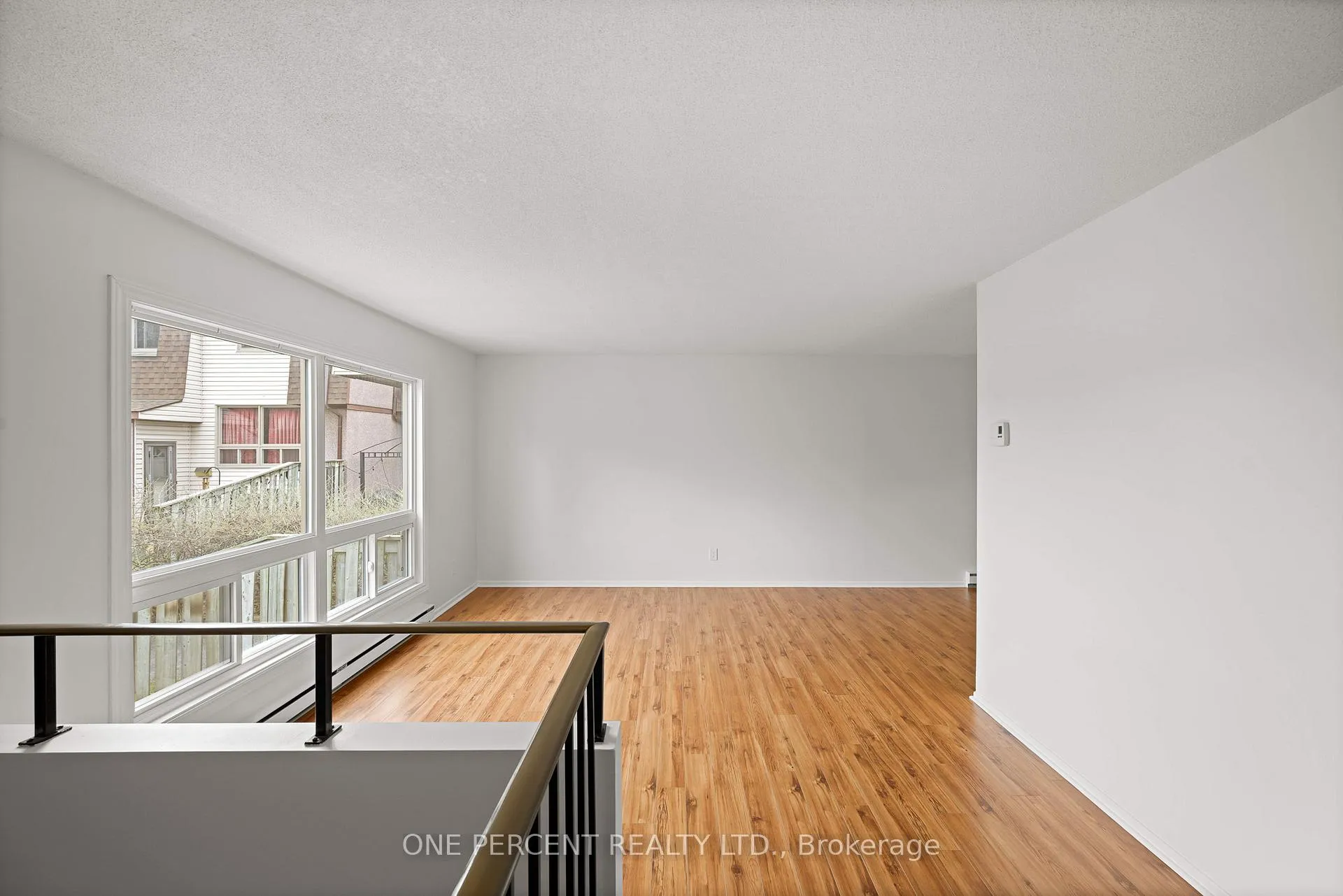 Photo 5 of Unit 11, 2640 Draper Avenue, Ottawa, Redwood Park — HOMEH
