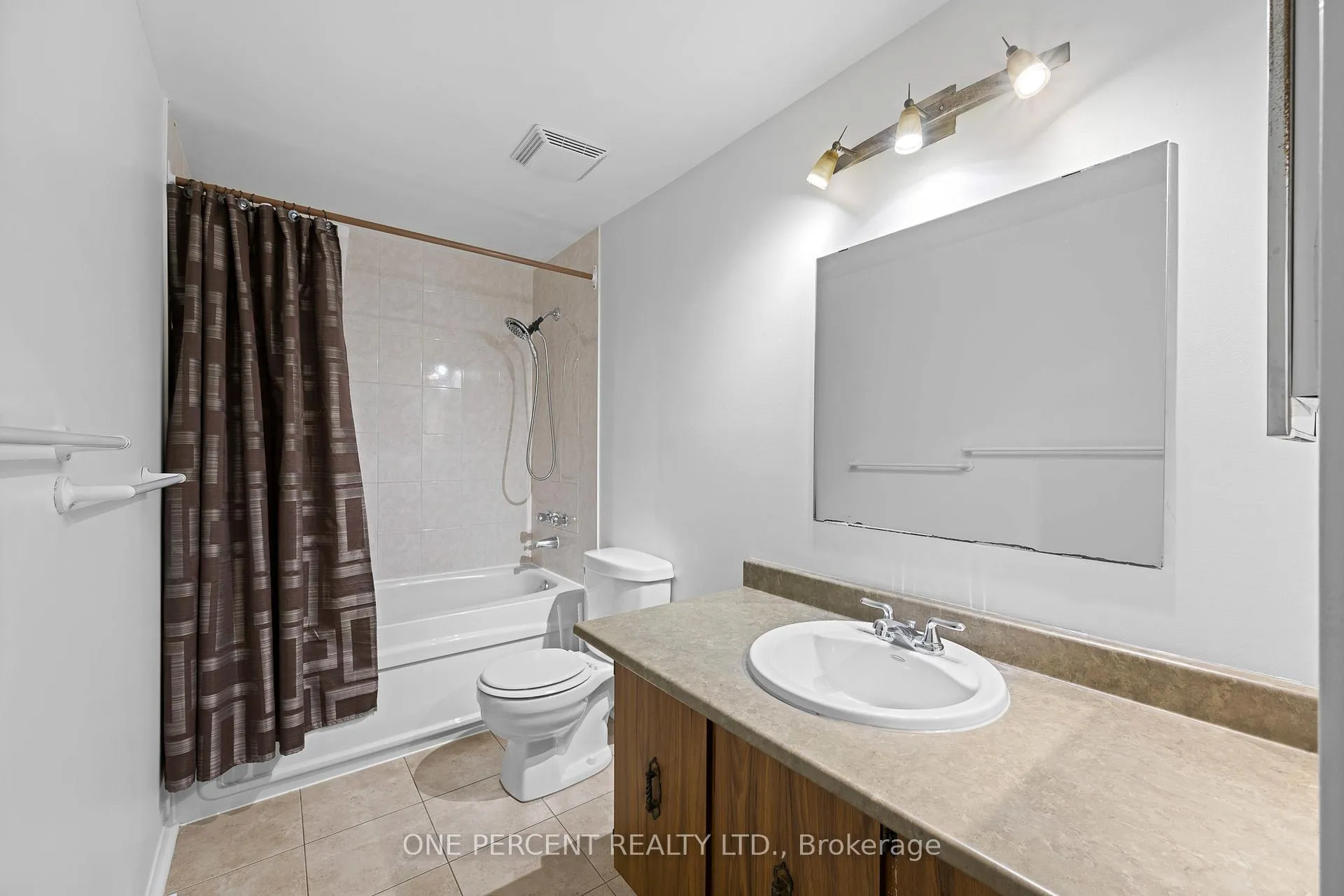 Photo 16 of Unit 11, 2640 Draper Avenue, Ottawa, Redwood Park — HOMEH