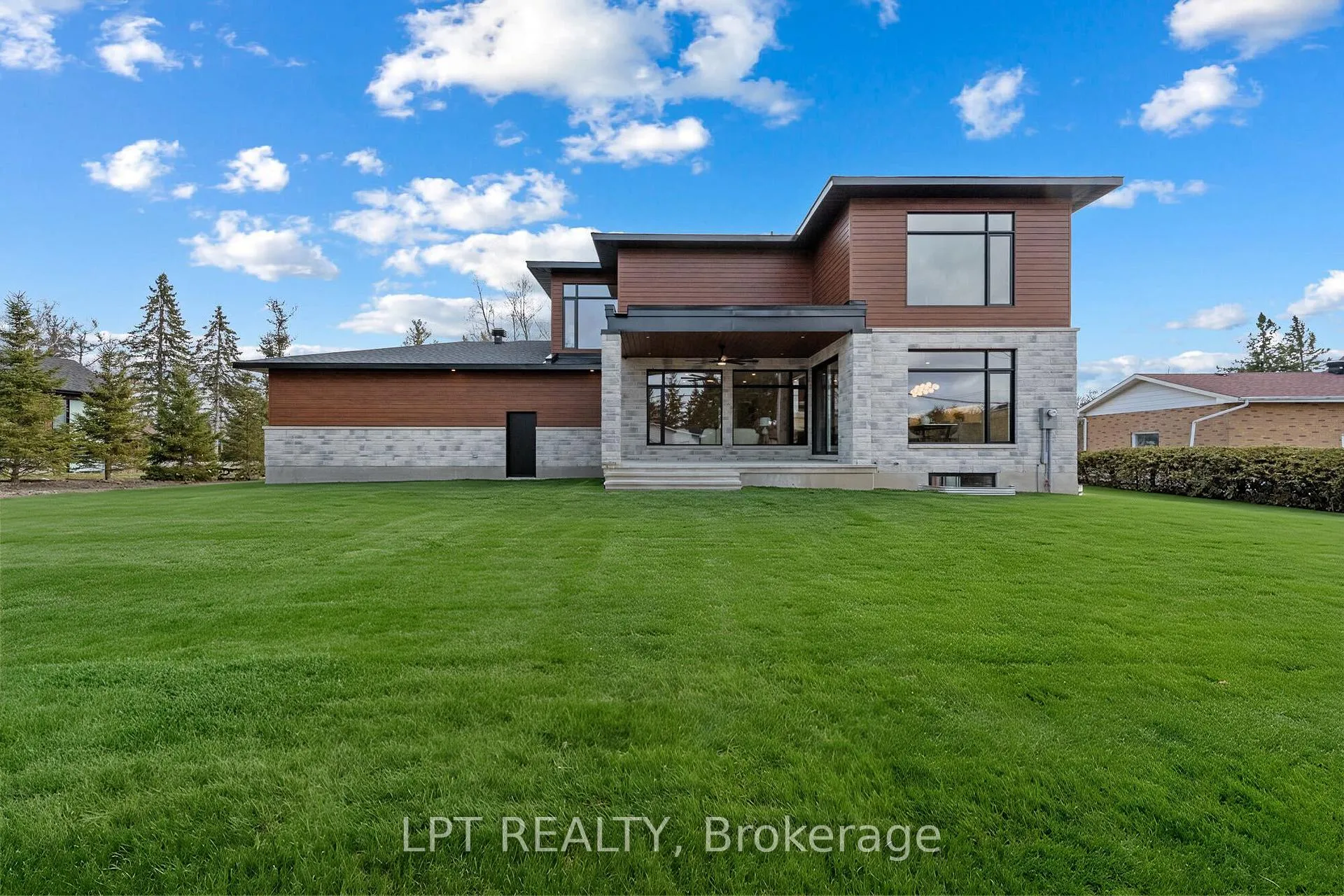 Photo 40 of 400 Ashbee Court, Ottawa, Manotick Village & Manotick Estates — HOMEH