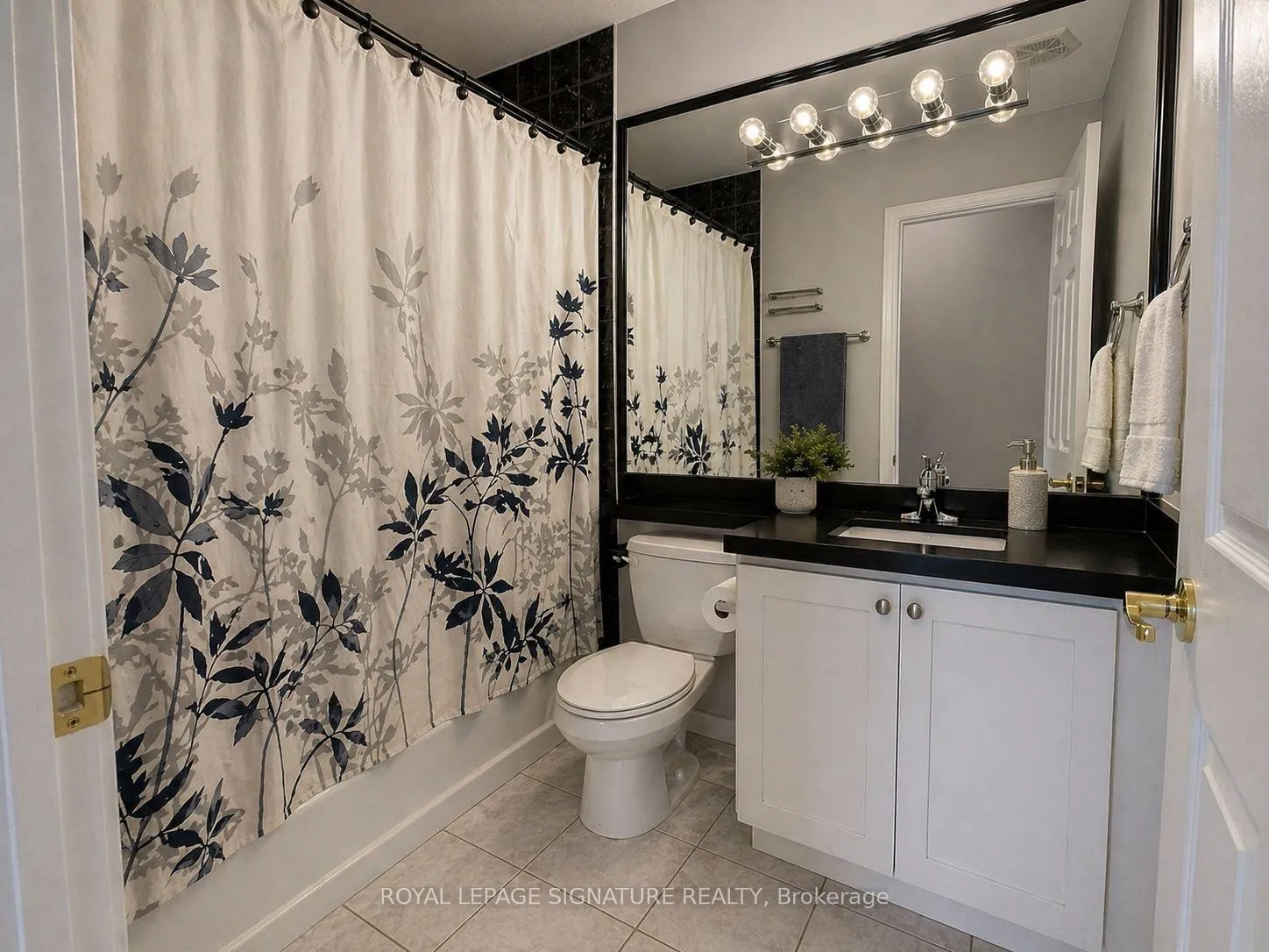 Photo 5 of Unit P3, 188 Redpath Avenue, Toronto, Mount Pleasant West — HOMEH
