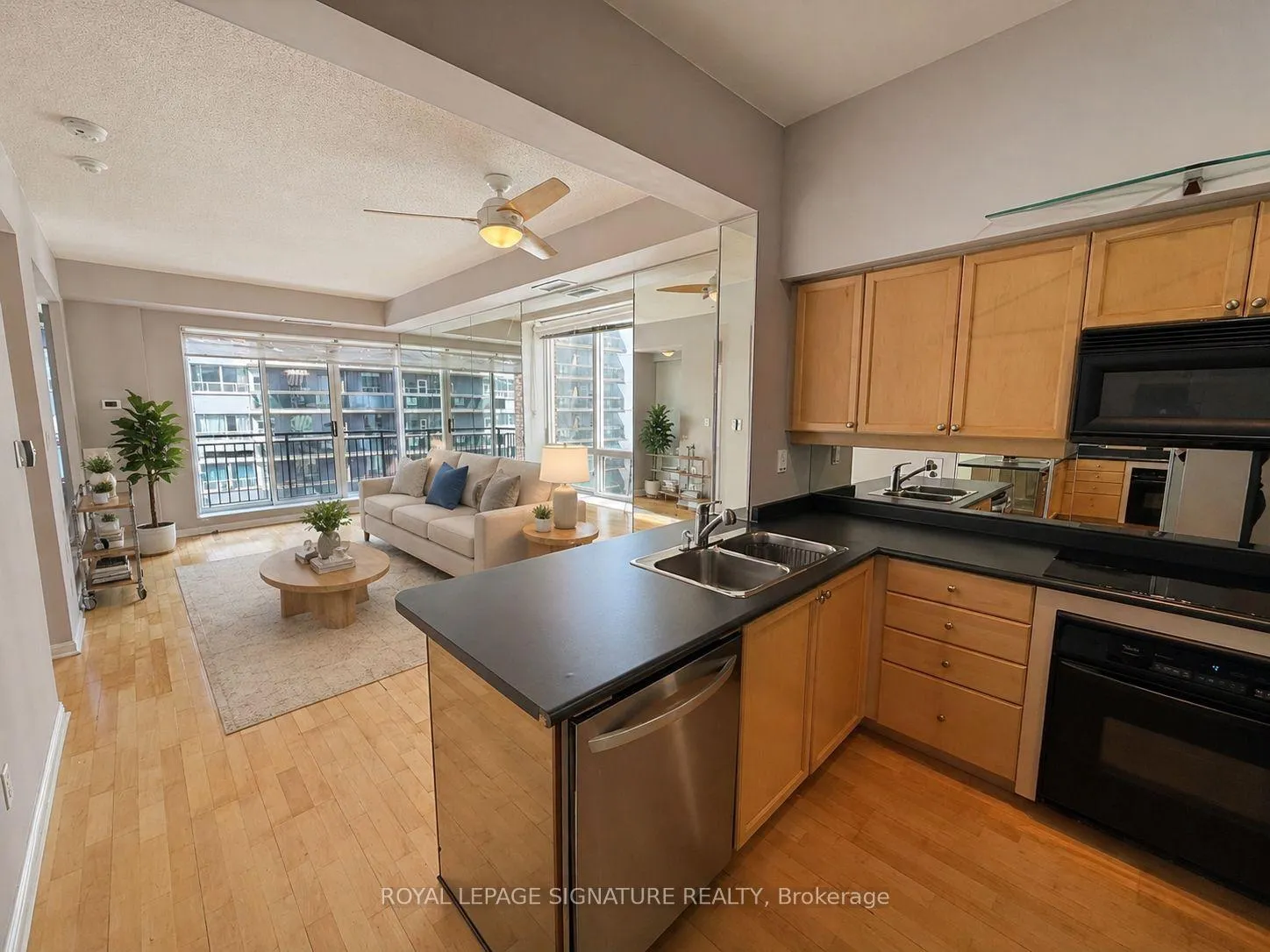 Photo 7 of Unit P3, 188 Redpath Avenue, Toronto, Mount Pleasant West — HOMEH