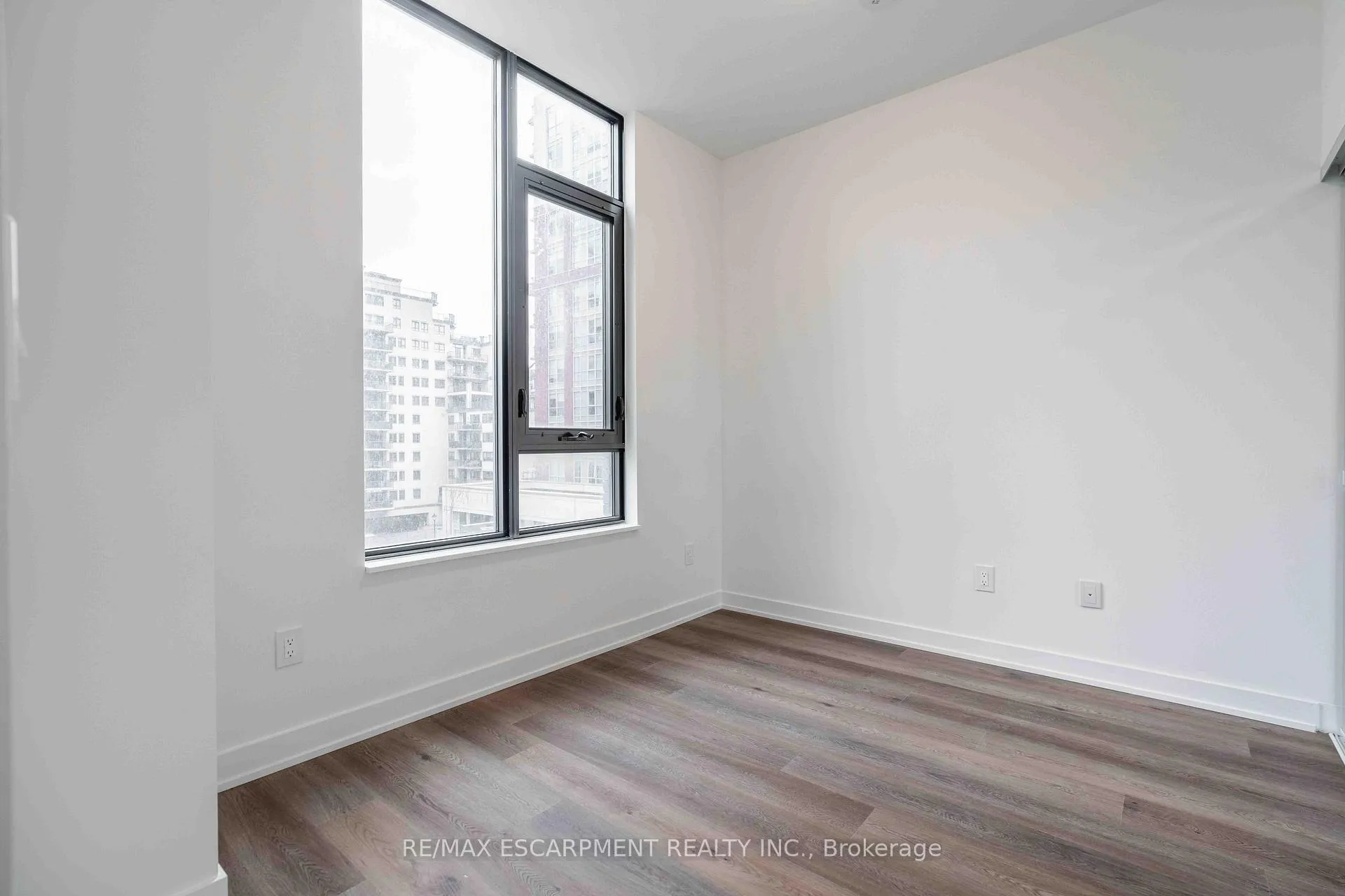 Photo 14 of Unit 416, 2075 Lakeshore Road, Burlington, Brant — HOMEH