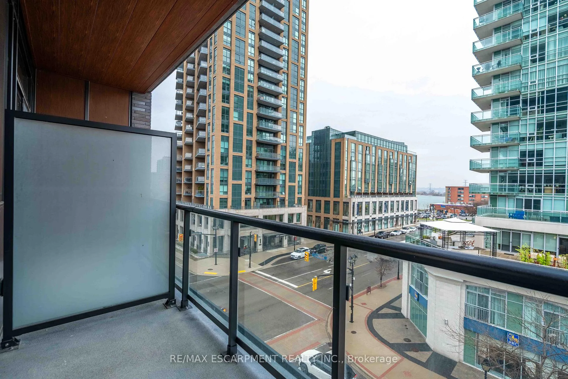 Photo 19 of Unit 416, 2075 Lakeshore Road, Burlington, Brant — HOMEH