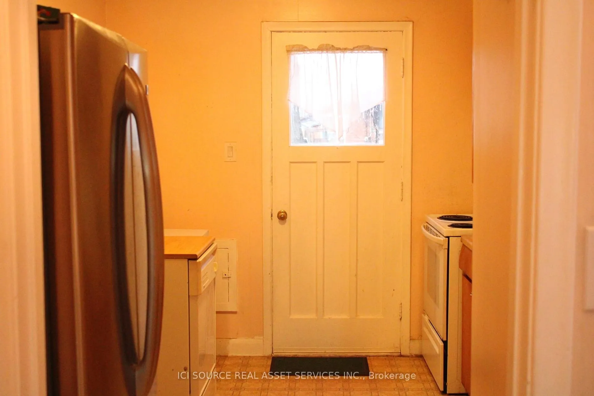 Photo 5 of 532 Appleby Line, Burlington, Shoreacres — HOMEH