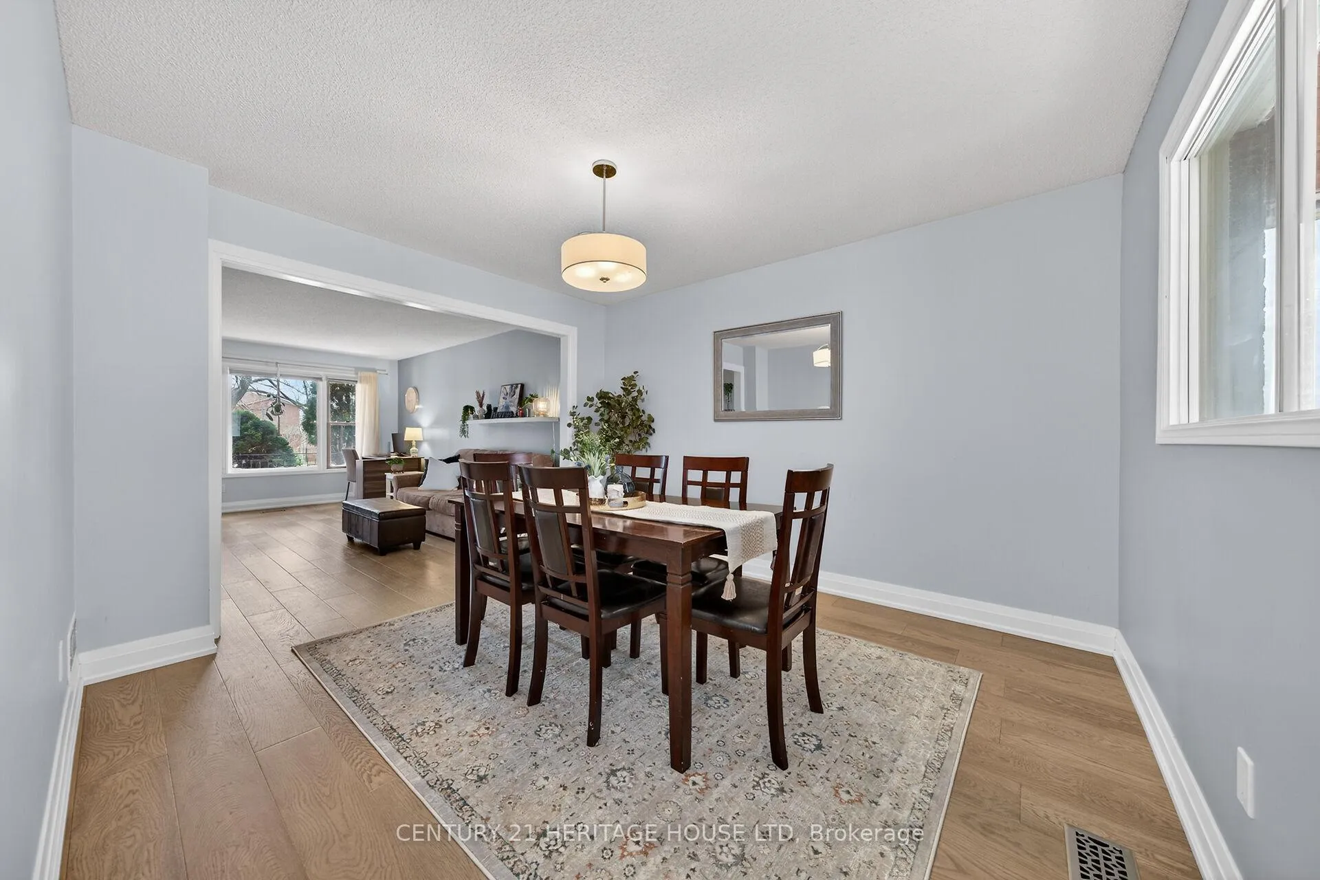 Photo 13 of 3 Bowes Court, Caledon, Bolton West — HOMEH