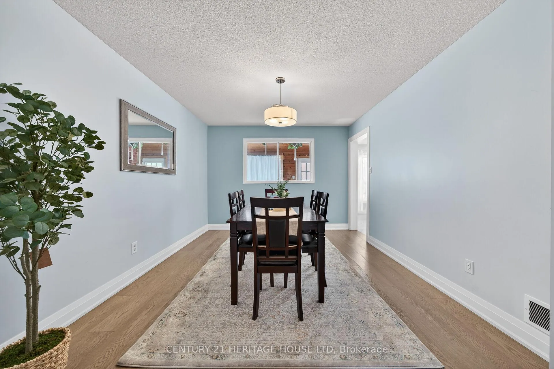 Photo 14 of 3 Bowes Court, Caledon, Bolton West — HOMEH